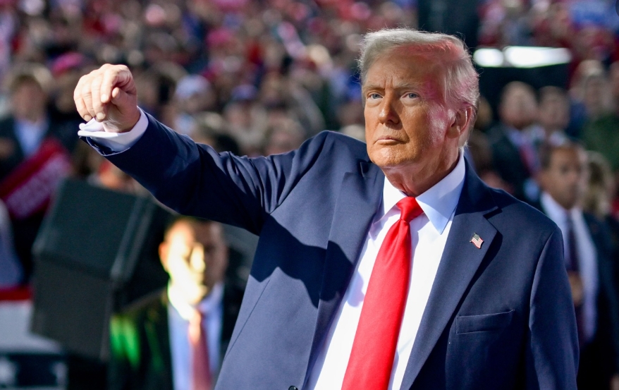 川普預告明天將親自出席與日本代表的貿易談判。（翻攝自川普臉書）