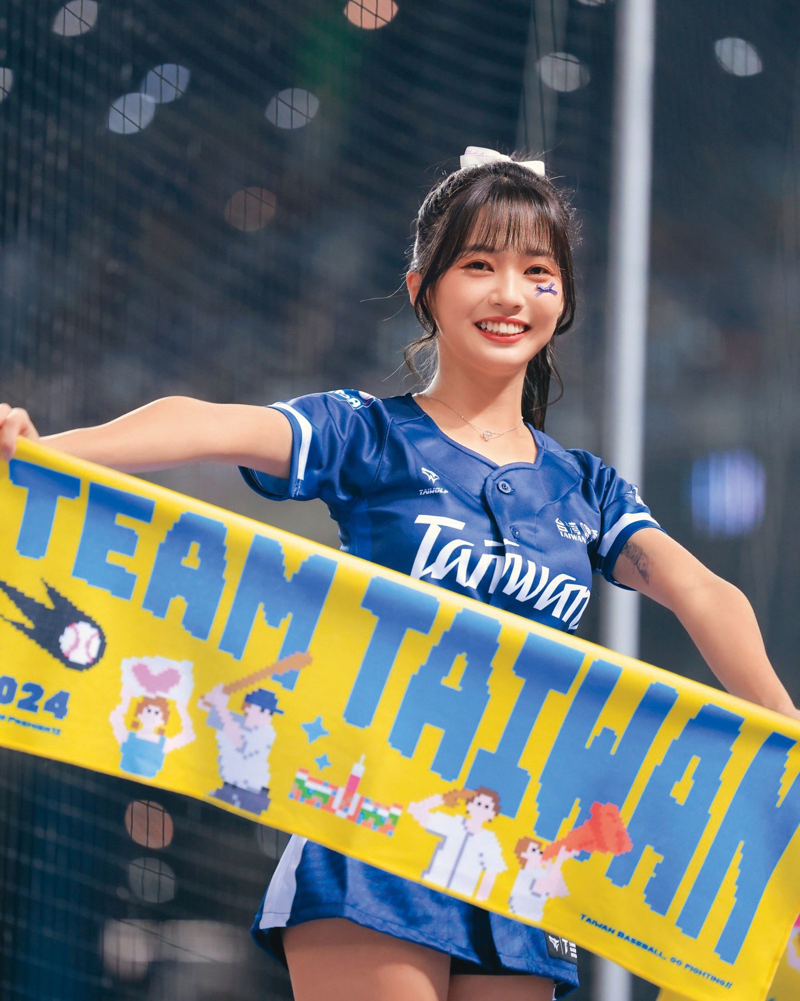 慈妹是富邦啦啦隊員，擁有不少死忠粉絲。（翻攝自慈妹IG）