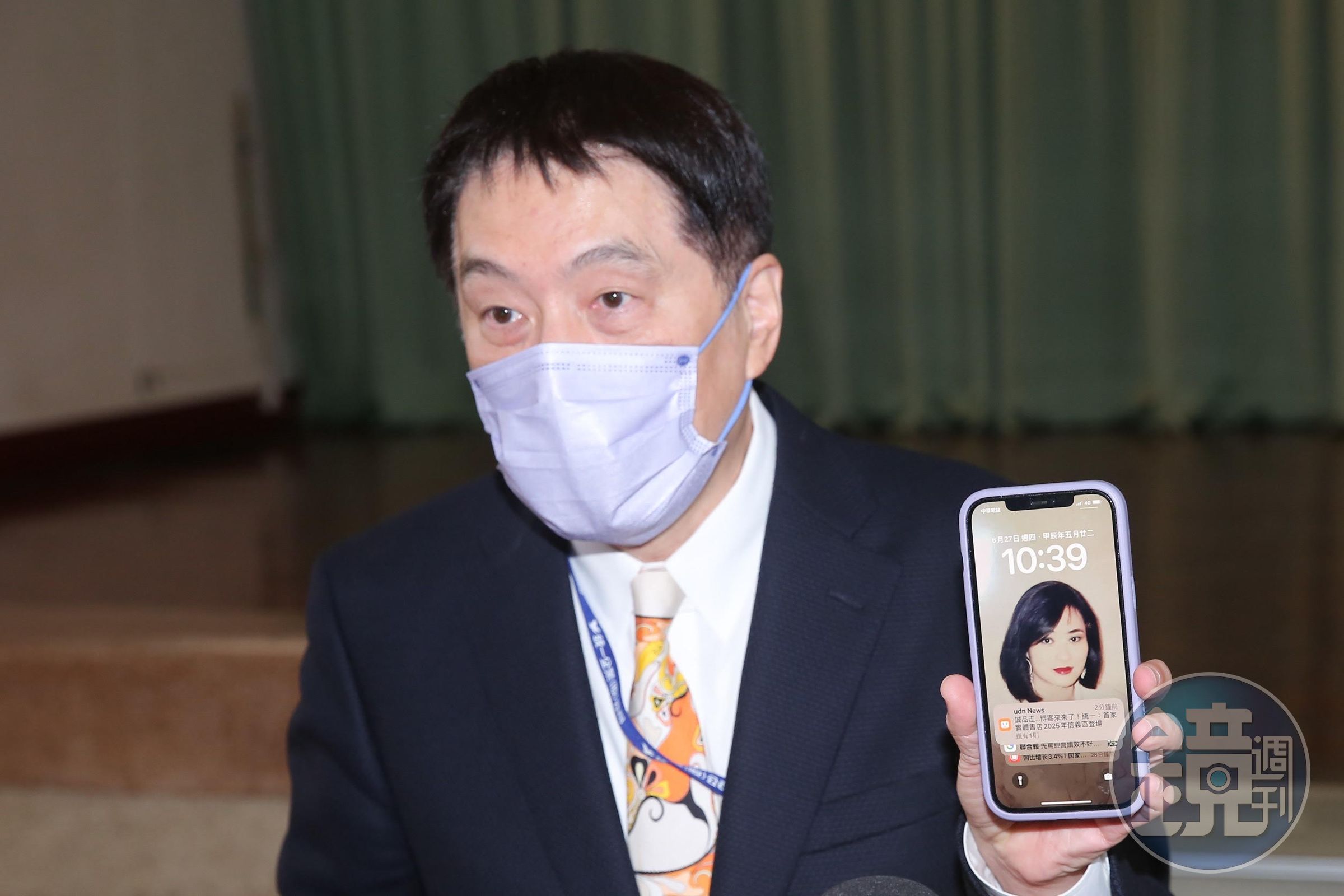 羅智先放閃秀愛妻嫩照,統一董娘少女顏值曝光。