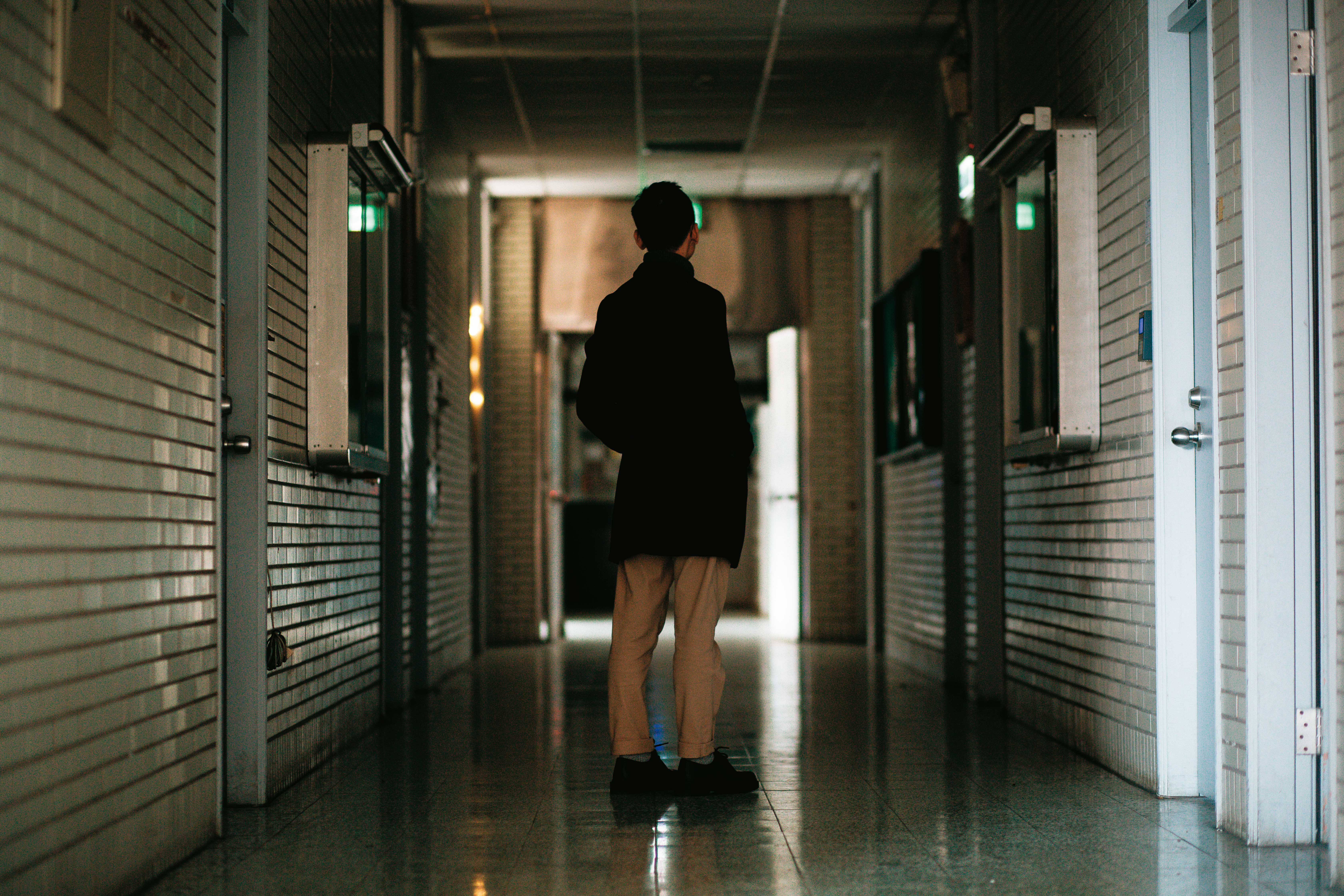 何先生就讀輔大心理所期間，嘗試以論文釐清自己無法進入穩定情感關係的主因。