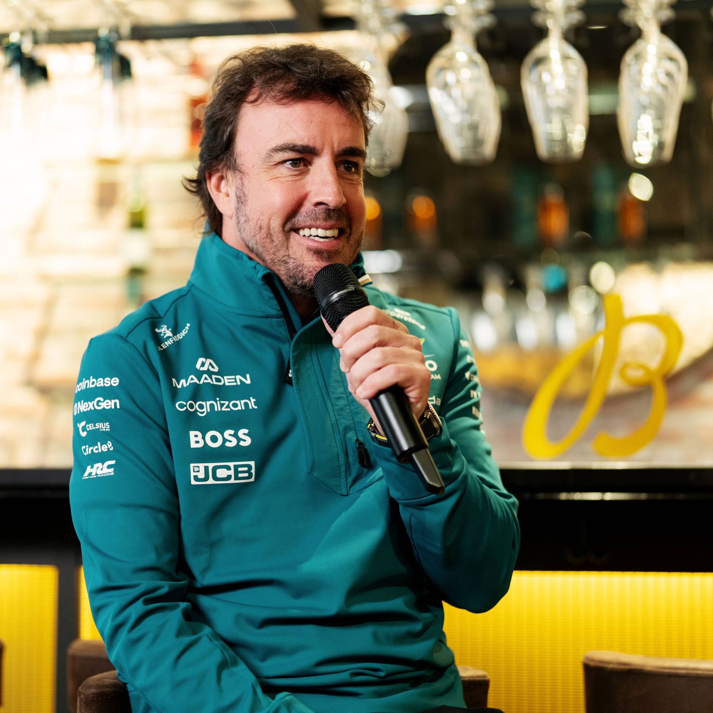 兩屆 F1 世界冠軍西班牙車手 Fernando Alonso,出席百年靈新加坡 F1 賽事週的活動。