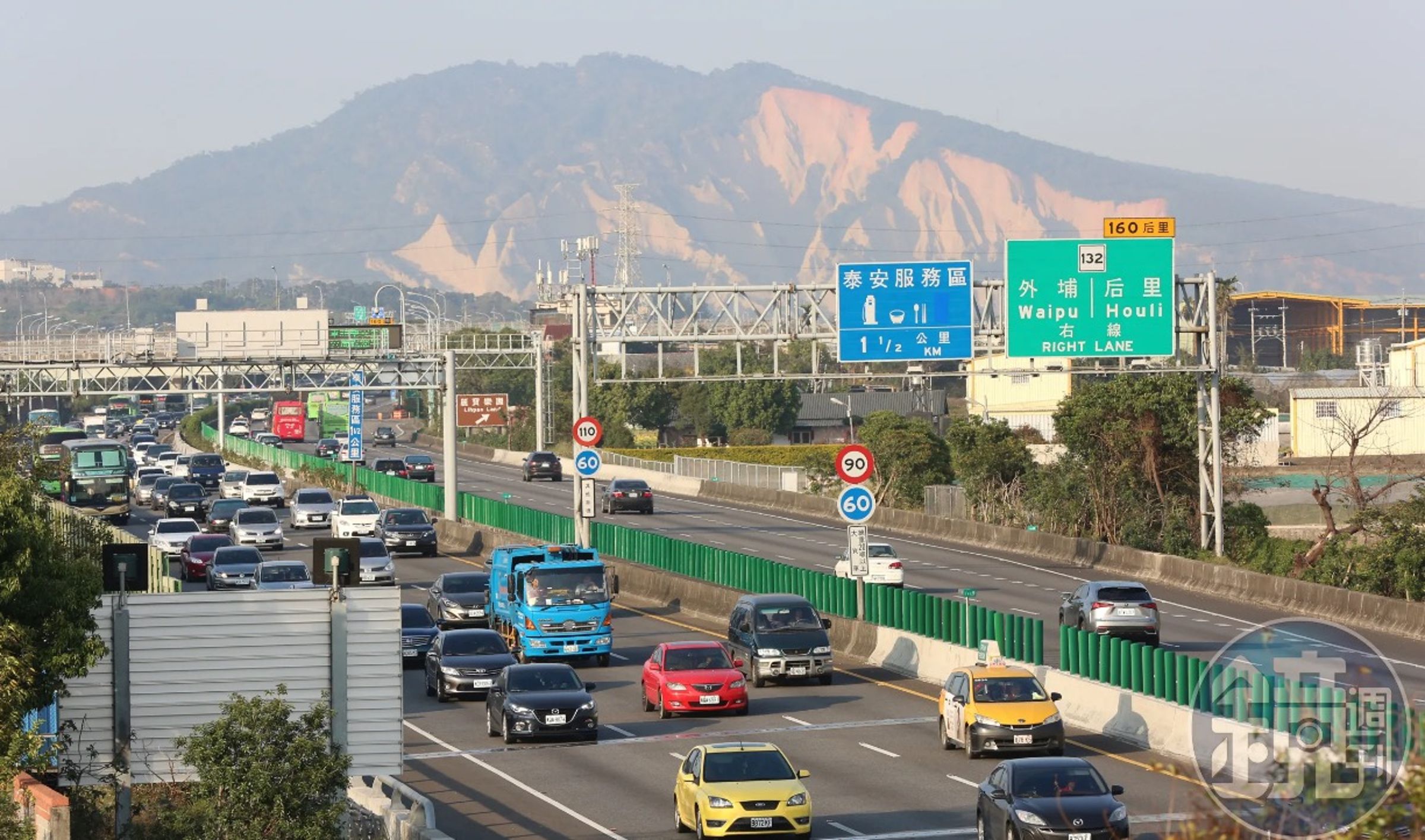 網友表示自己從台北開到高雄竟花了11小時,痛批「台灣交通真爛」,引發討論。(示意圖,本刊資料照)