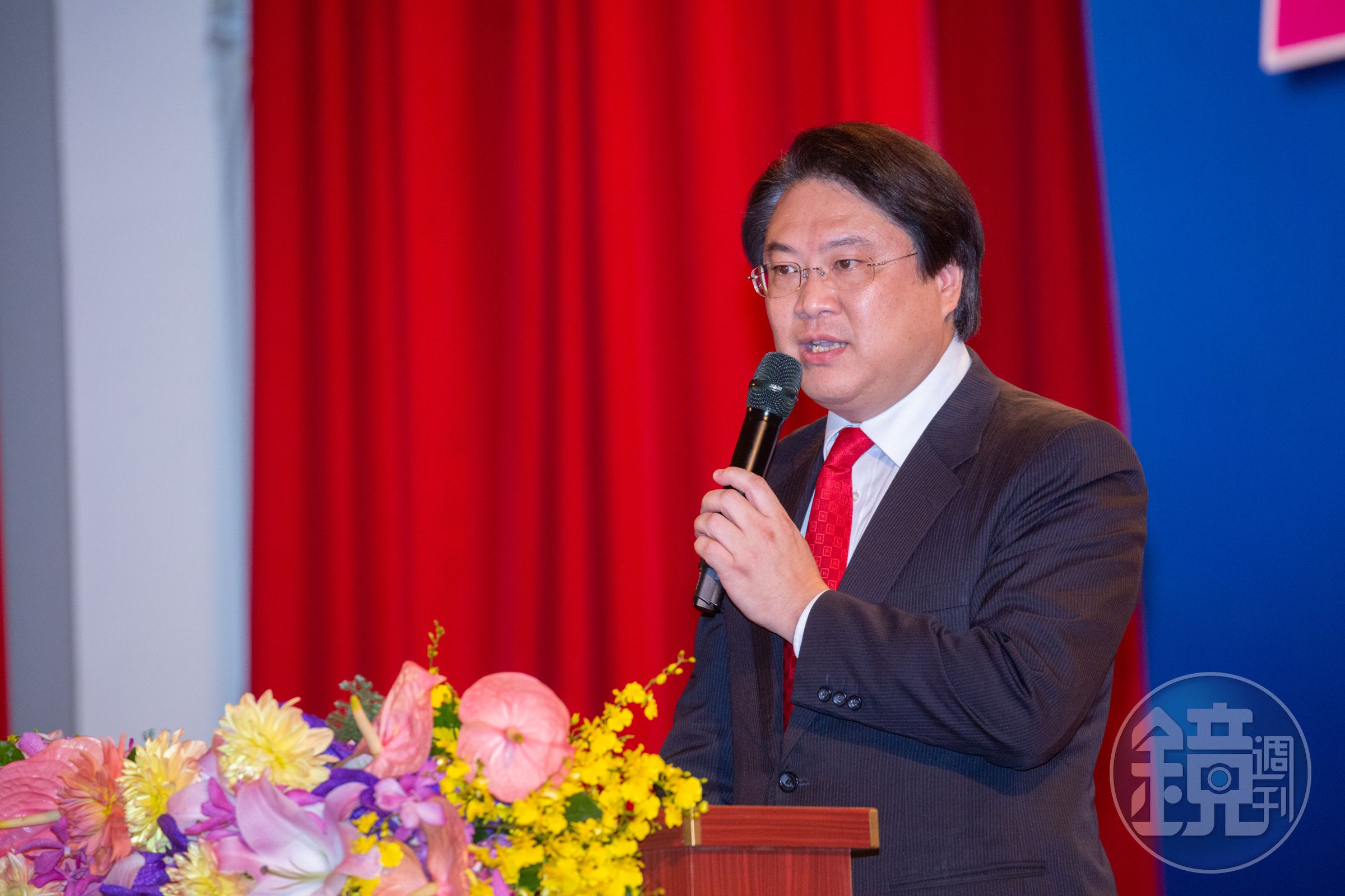 民進黨秘書長林右昌指出,無論是政治獻金的爭議還是其他相關問題,民眾黨應專注於解決自身的問題,不應藉機轉移視線。(本刊資料照)