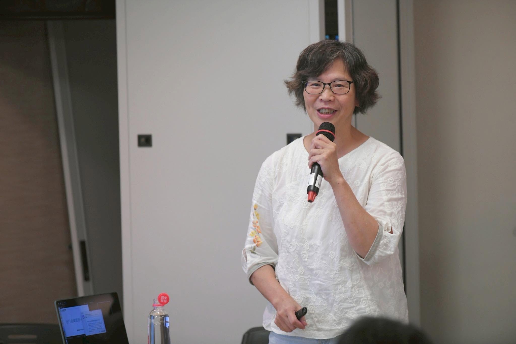 蔡壁如喊冤回應，她一直都沒離開，戶籍一直都在第一選區，是媒體搞錯了！（翻攝自臉書@蔡壁如）