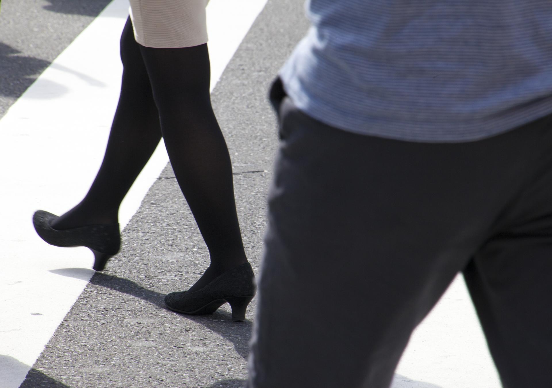 黃姓牙醫不甘心被女網友拒絕並封鎖，竟衝去女方公司與住處堵人騷擾。（示意圖，photoAC）