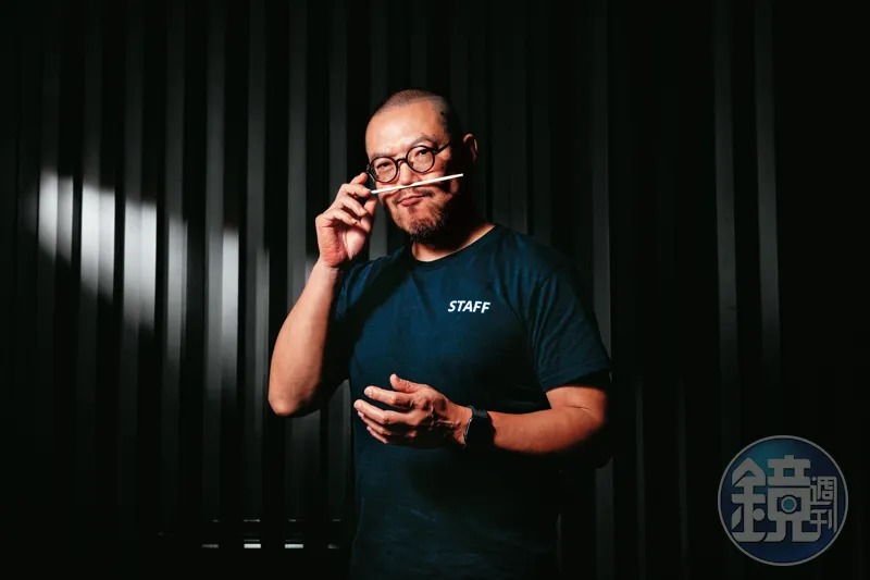 簡文彬討厭任何事情只有一種標準，自己不拿指揮棒指揮， 源於骨子裡的叛逆。（杭大鵬攝）