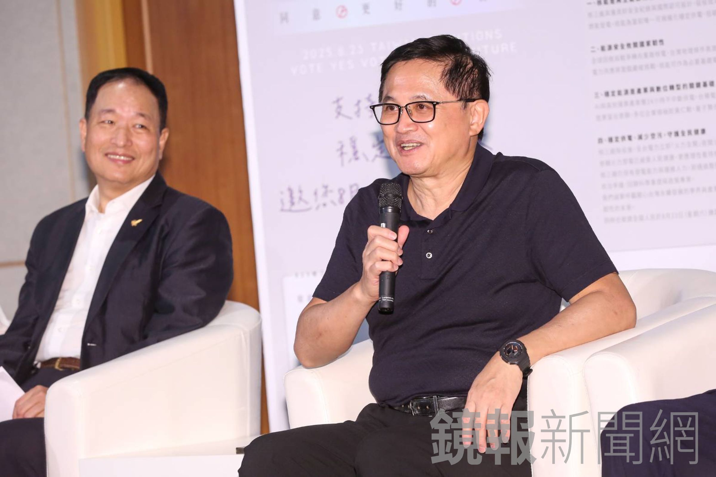 和碩集團董事長童子賢回應「一流的國家的國民當然是一流的公民」。(鏡報李鍾泉攝)