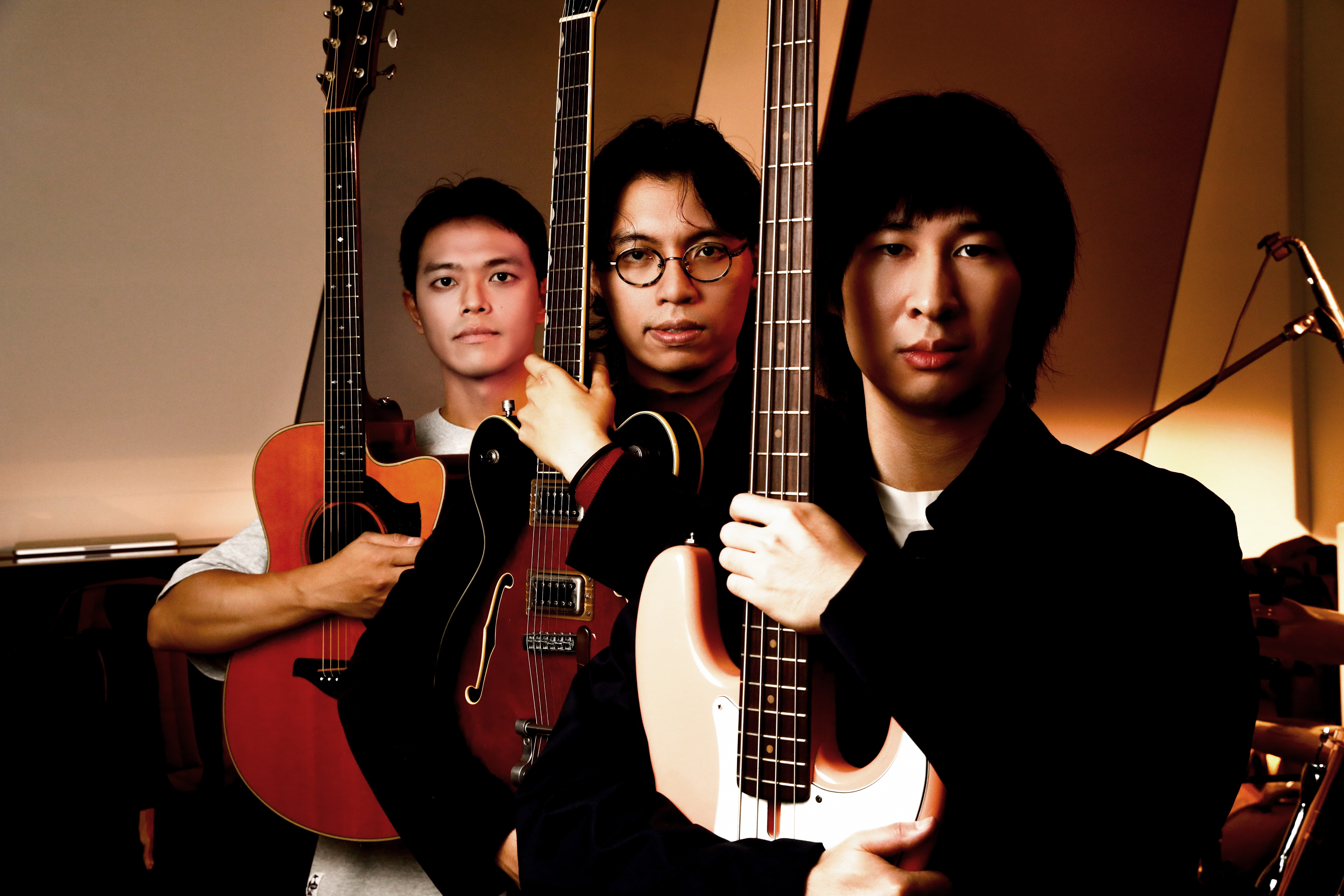 椅子樂團正籌備新專輯，左起為陳仲穎、裘詠靖及孫伯元。