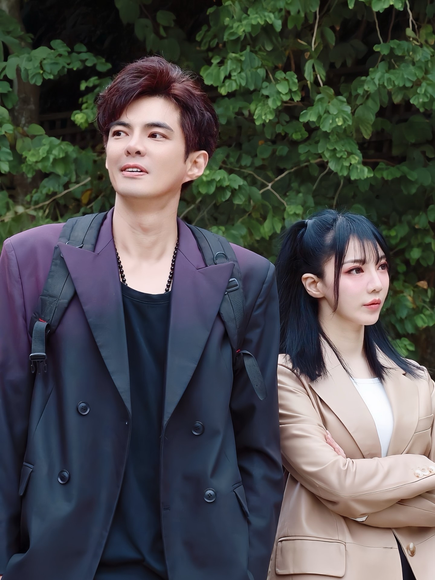豎屏劇《整人專家》男主角郭唐佑(左)及女主角王寶兒(右) (唐居國際娛樂提供)