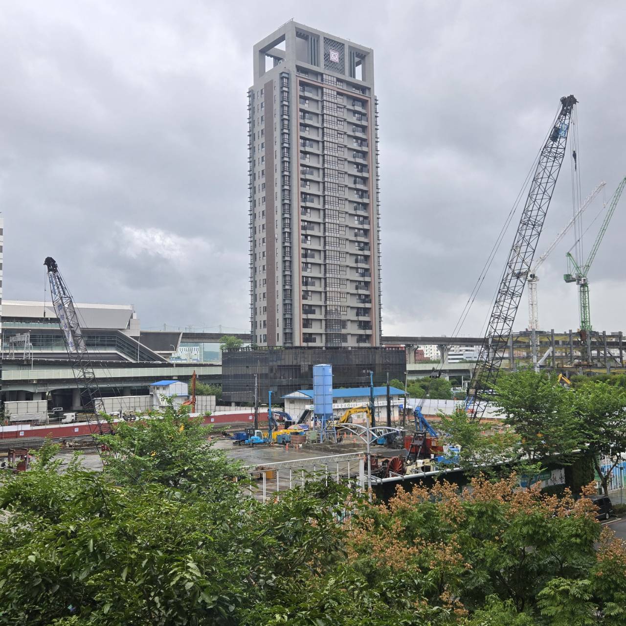 距離新莊副都心A4站僅100公尺的國家壹號廣場,總銷300億元,預計在12月正式開賣。