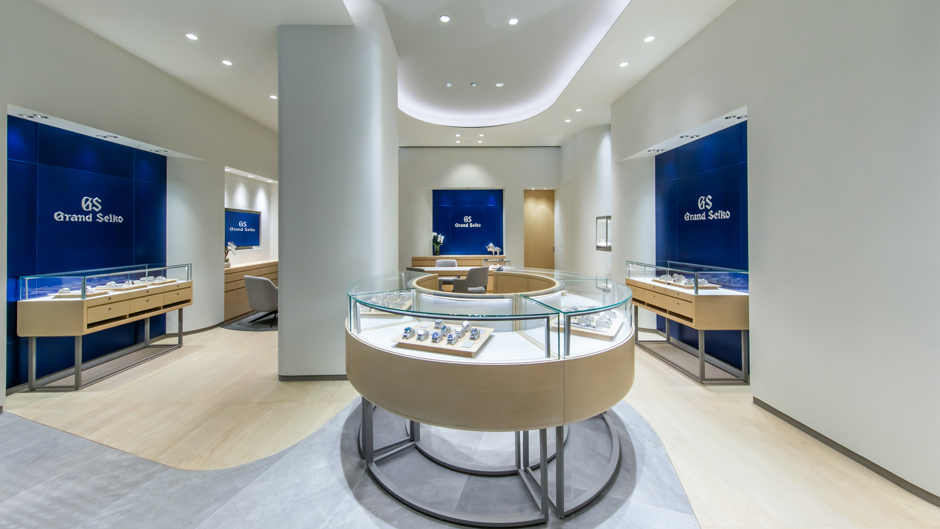 GRAND SEIKO台北101專賣店流暢的動線規劃，提升了錶迷們的逛店體驗，讓賞錶環境更加自在舒適。