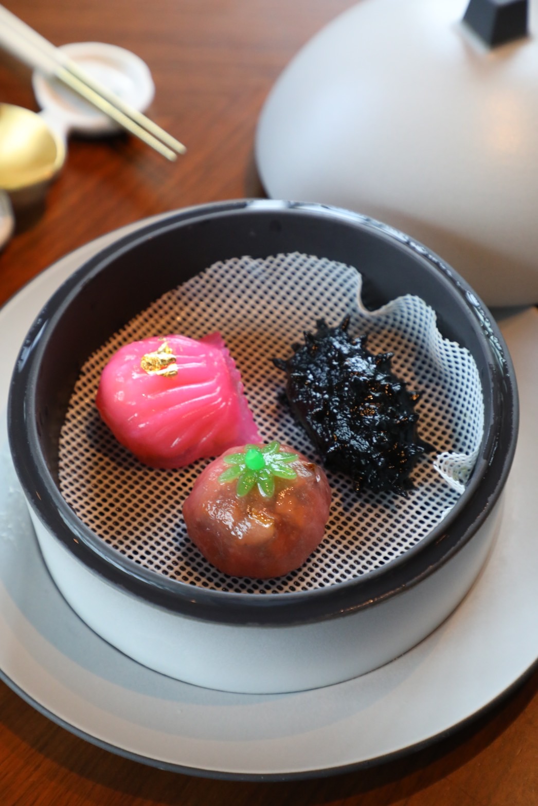 粵式點心拼盤中的繽紛手工點心，每道滋味都很棒，也能單點。（午間套餐之一品）