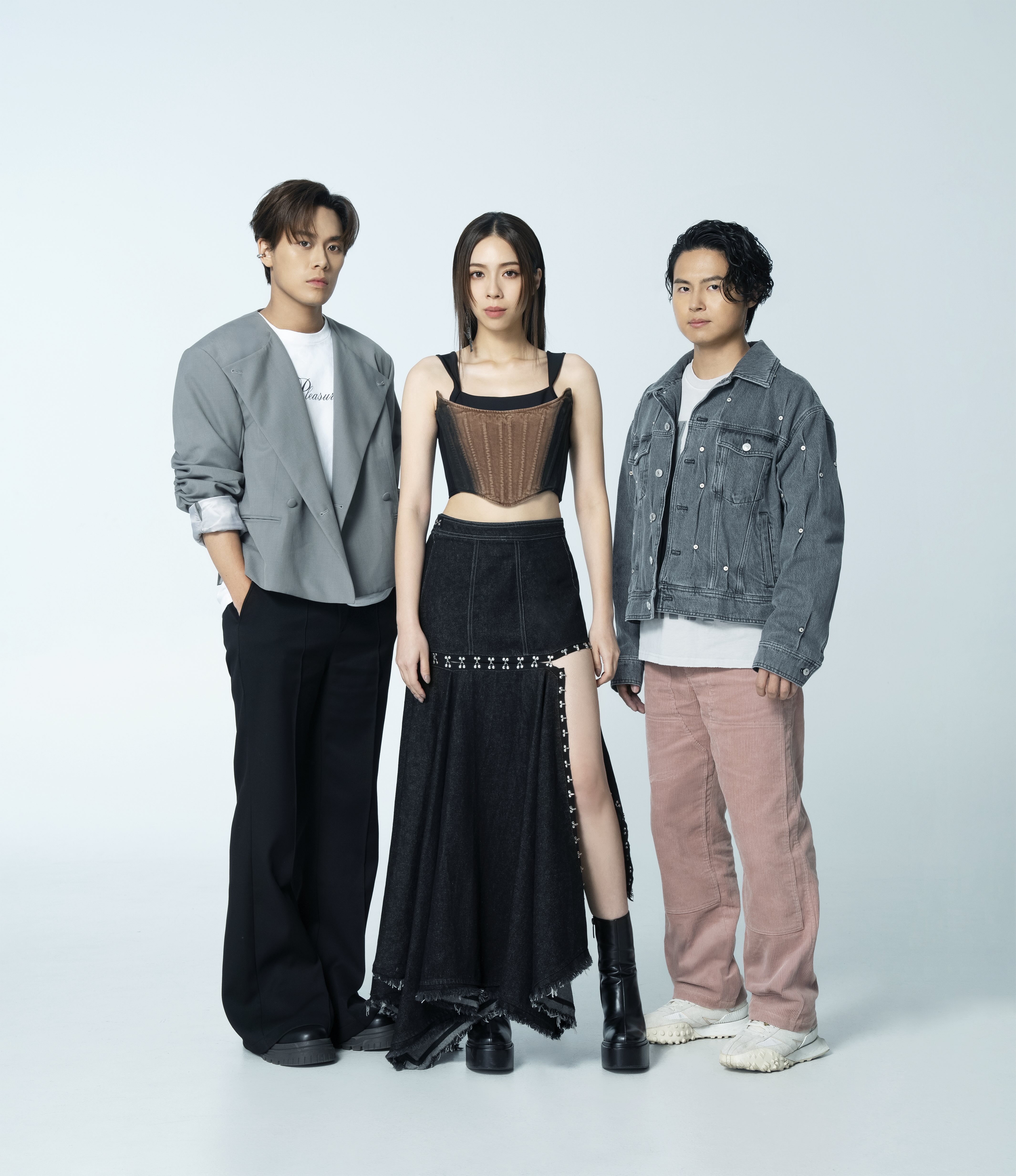 告五人獻唱《夜校女生》主題曲〈沒有人會為了我改變〉重返90年代青春浪漫（相信音樂提供）