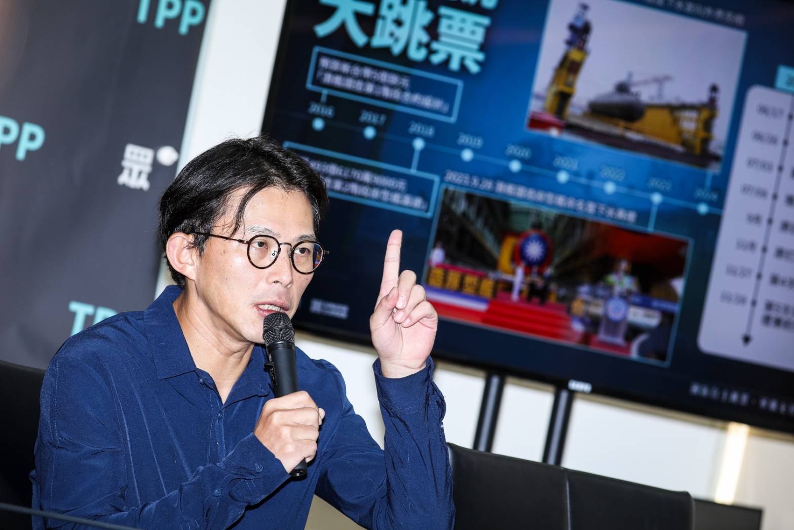 黃國昌今回應關於李有宜退黨衍生的內鬥爭議，強調初選機制公平。（鏡報鄒保祥）