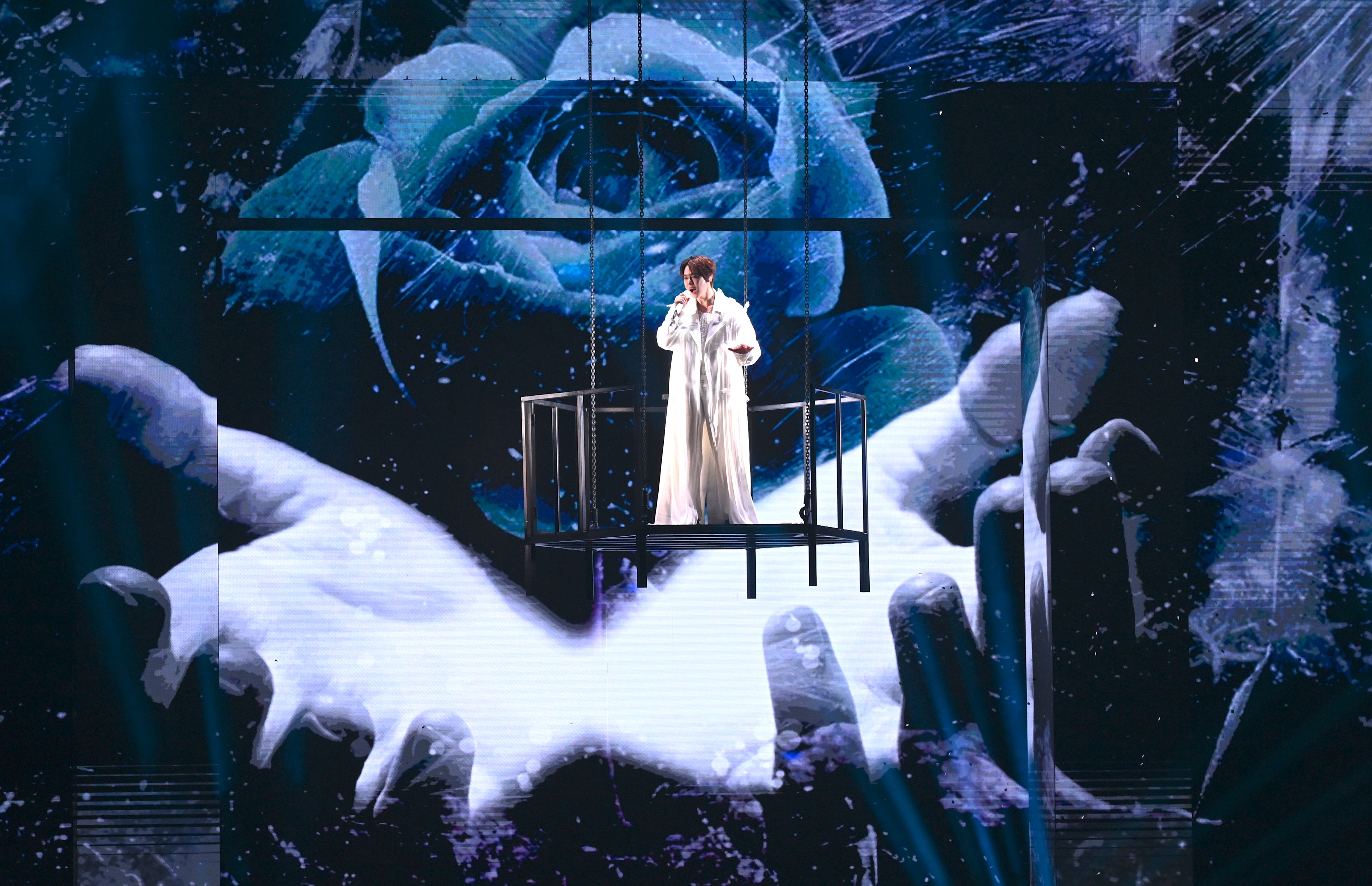 NCT成員道英今（20日）晚在北流以白馬王子之姿從高空現身開唱，帥翻全場。（COME ON JKSSP提供）