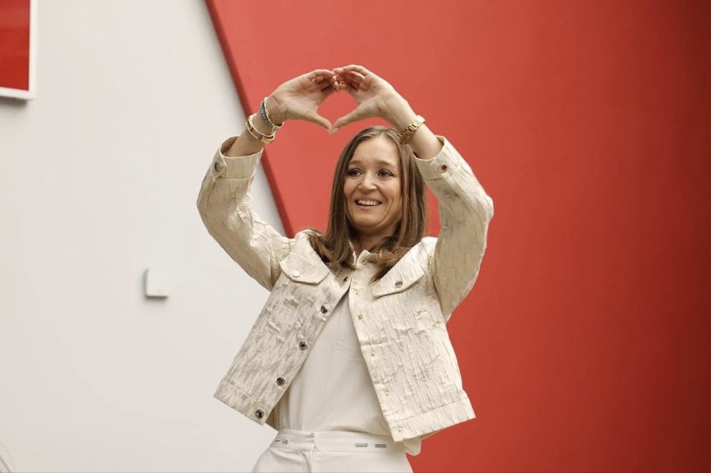 土耳其謝赫扎德萊爾市長杜爾拜因病辭世，政壇與民眾齊聚送別。（翻攝自X@sehzadelerbld）