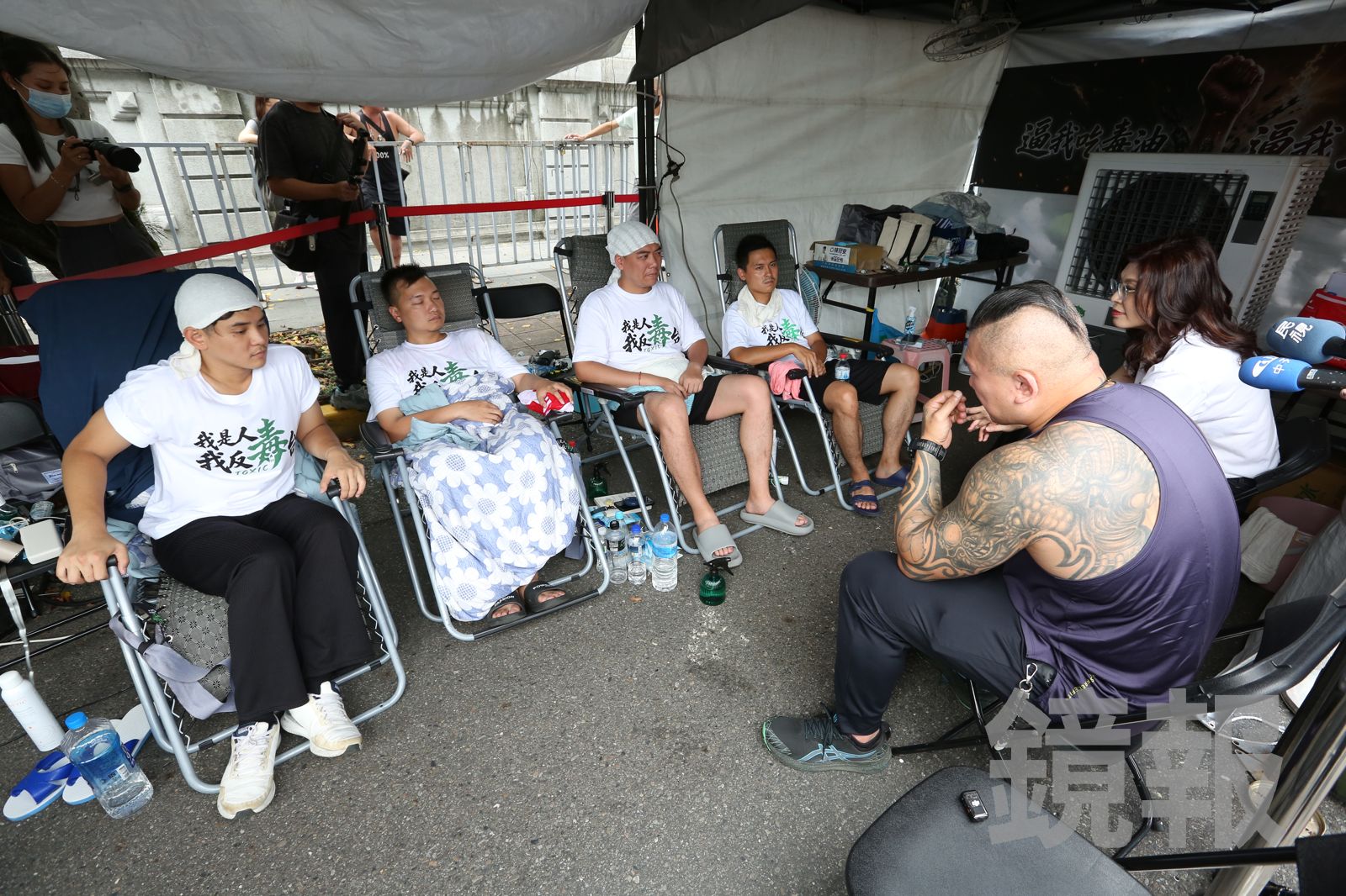 藍營上凱道反毒油集會!青年絕食中 張斯綱17:00免費發300分雞排