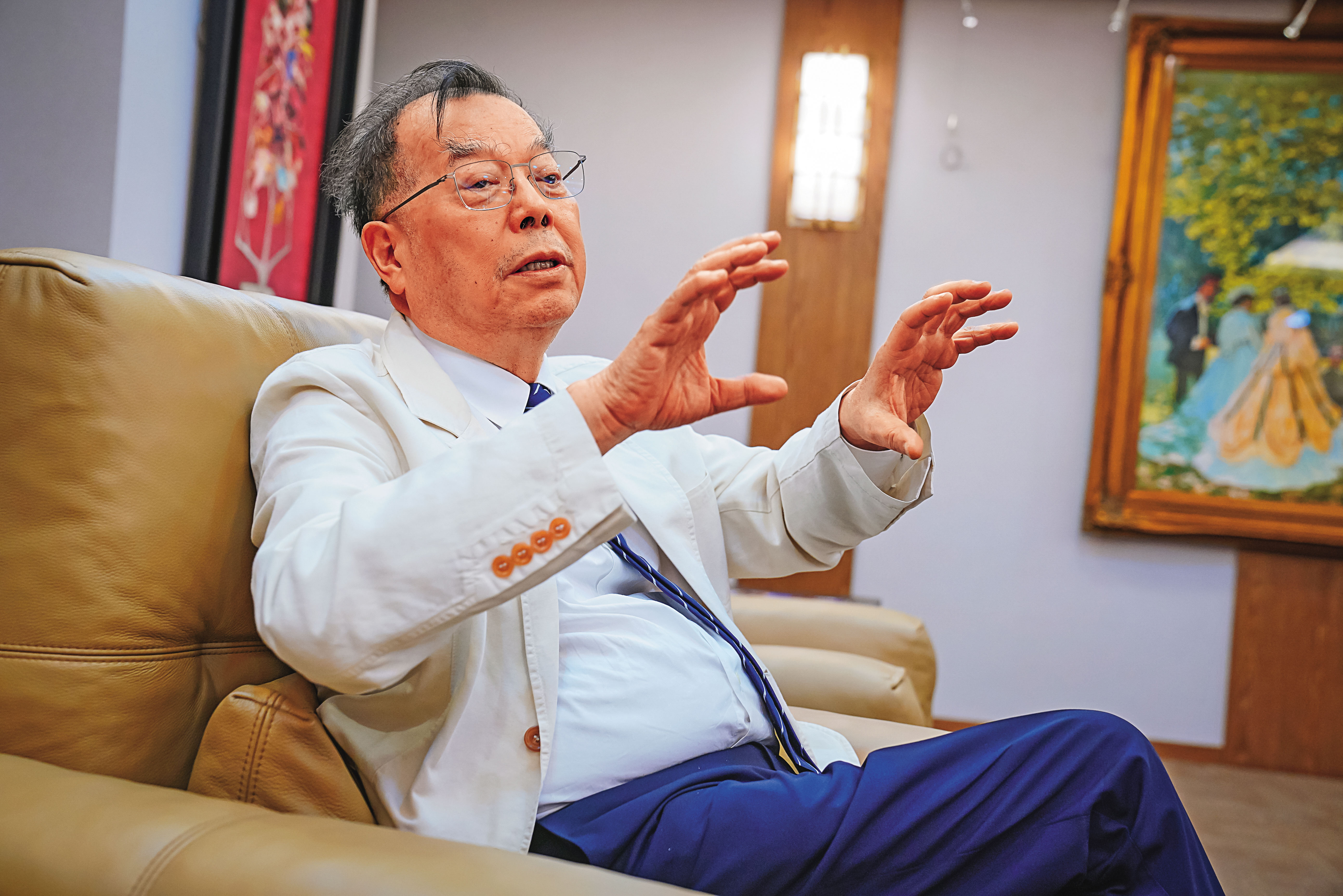 記憶體占營收比重42％的力積電，近期股價創下新低紀錄。圖為力積電董事長黃崇仁。