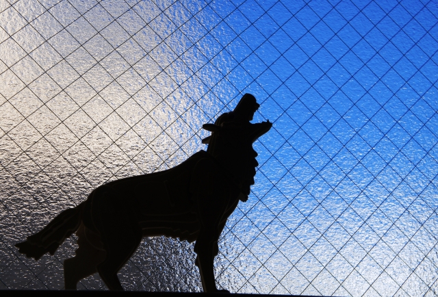 印度一隻狗被撞後懷恨在心，竟深夜上門報仇。（示意圖，photoAC）