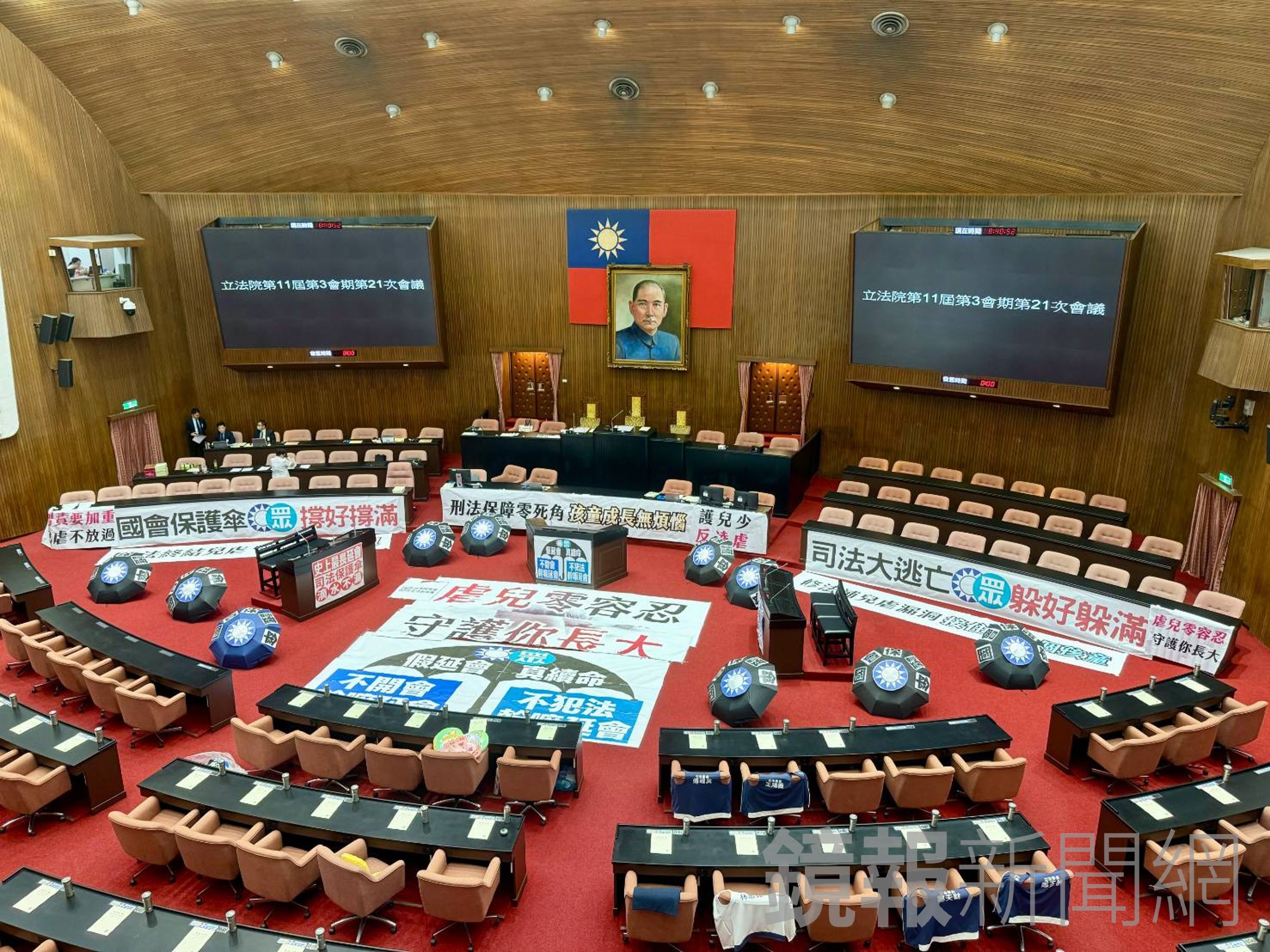 立法院今三讀通過兒虐加重刑責相關修法，綠委事後發文說明主要爭議條文。（鏡報林煒凱攝）