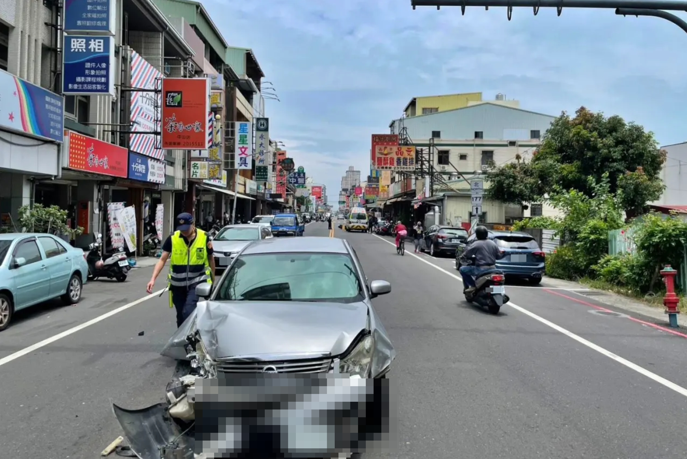 台南市永康區今上午11點多發生逆向暴衝車禍事件，肇事62歲林姓老翁疑似涉嫌毒駕。（翻攝畫面）