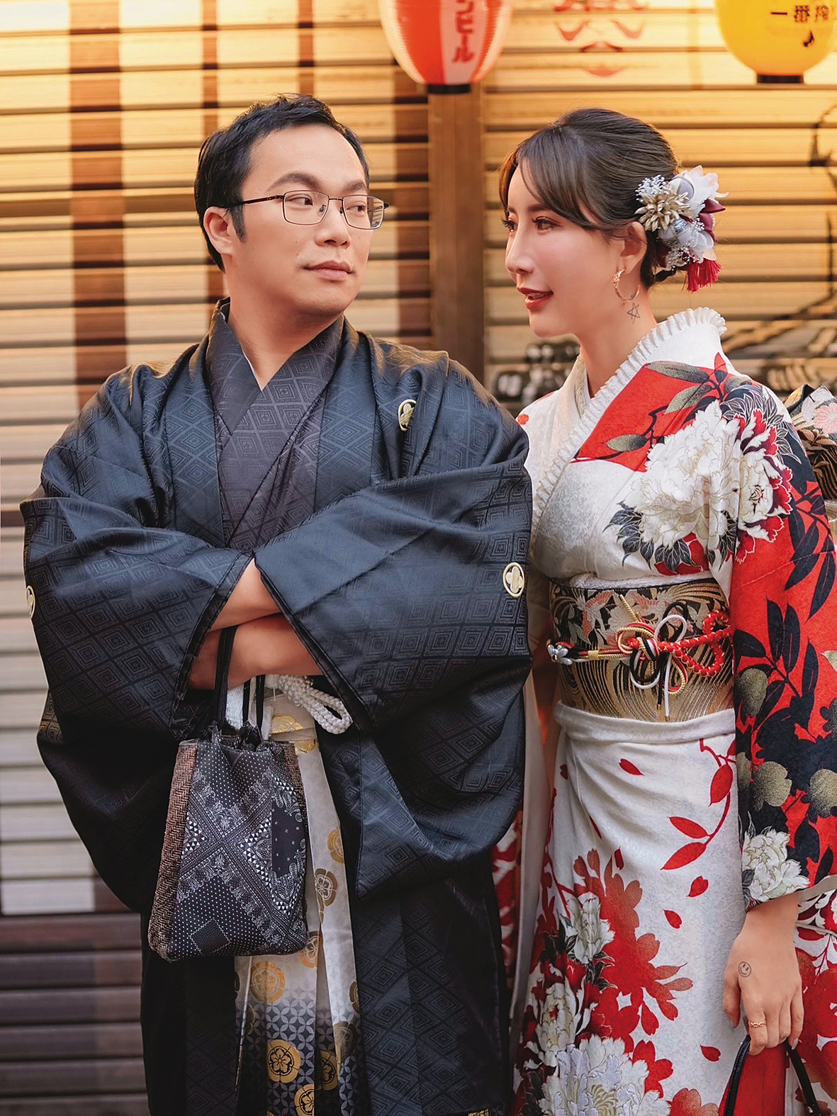Yumi（右）和蔡政峯（左）以往遊日，曾穿上和服拍情侶照。（翻攝自yumi_yuyu614bb IG）