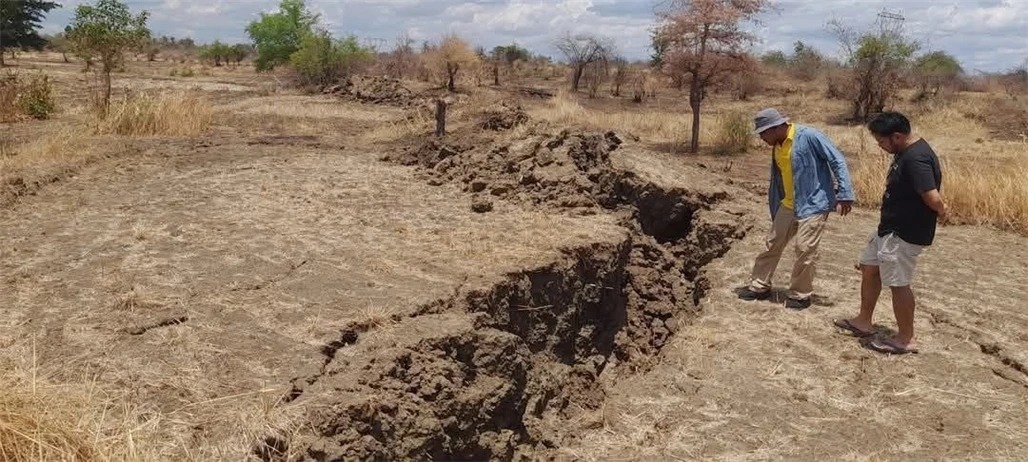 緬甸強震對當地地質產生重大影響,斷層沿線產生超過500公里地裂。(翻攝自TSBM)