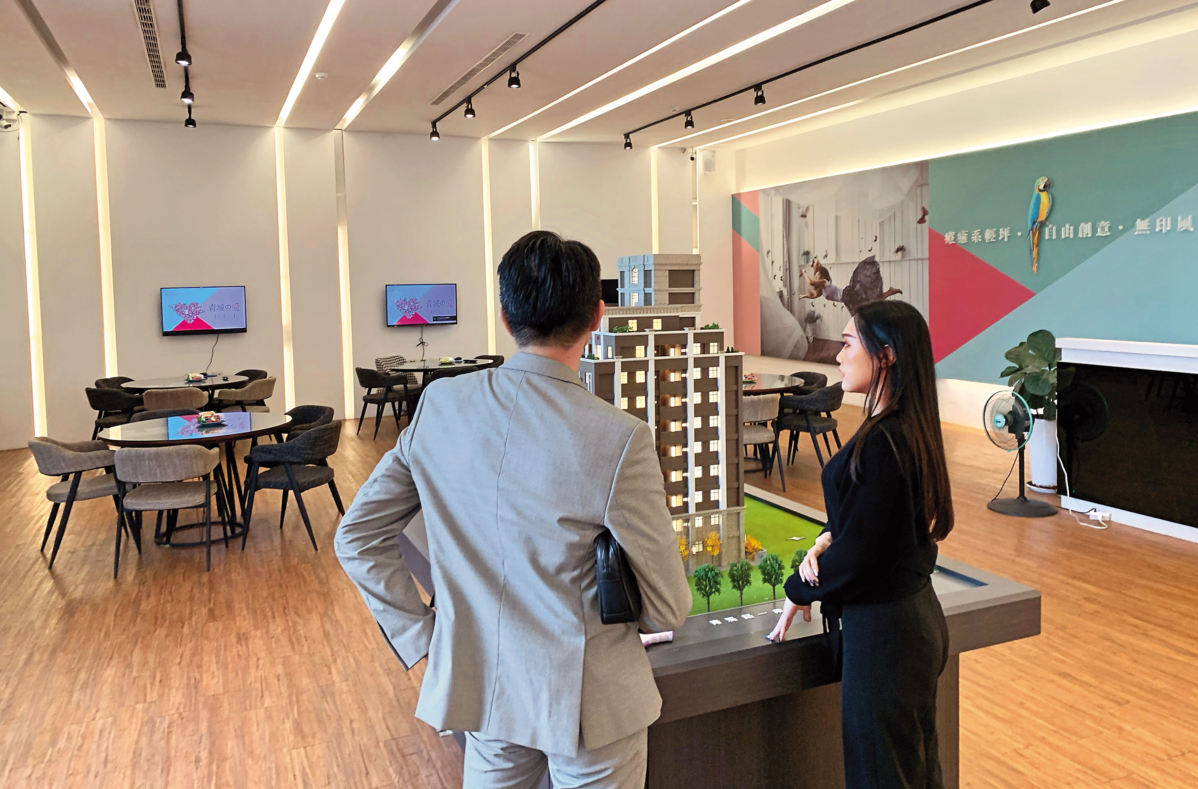 買預售即將交屋的民眾,恐面臨建商分戶貸款成數不足或因貸款困難延誤交屋,衍生交易糾紛。