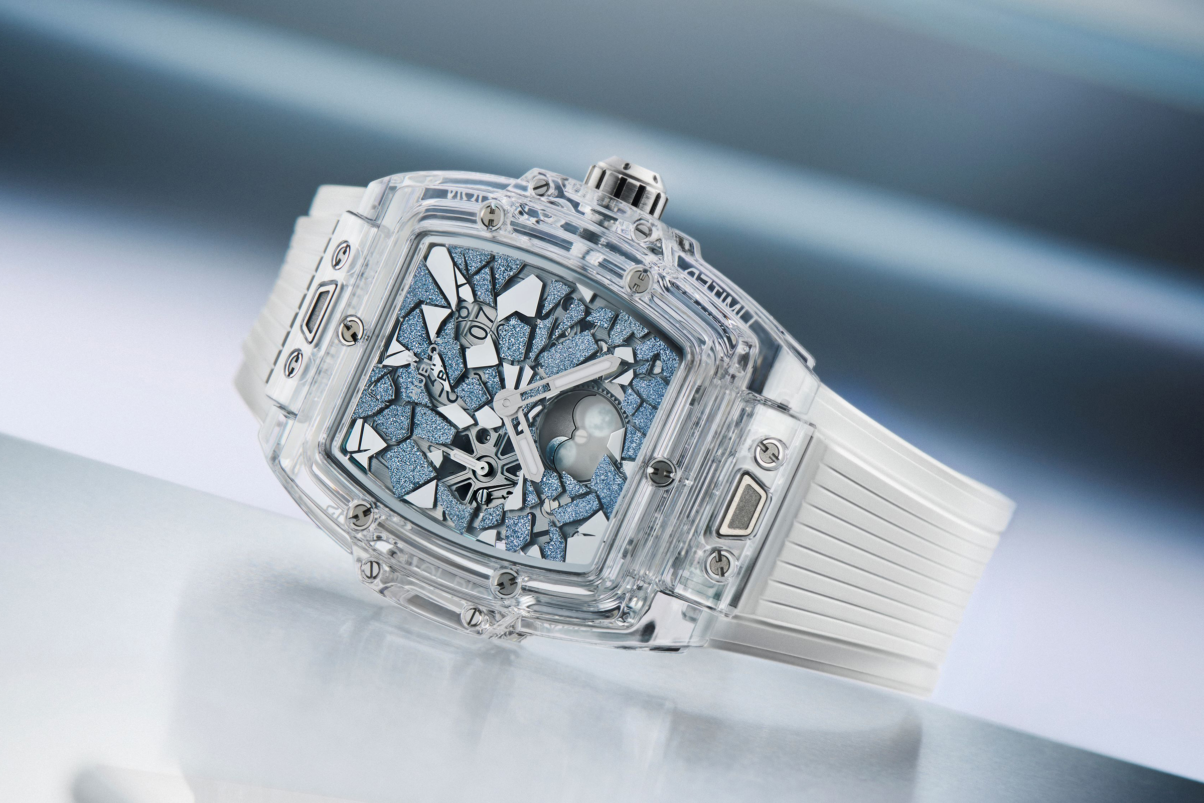 錶誌/鑽石塞進地表最硬藍寶石?HUBLOT「破碎系」月相錶,為何是全球製錶師的惡夢?