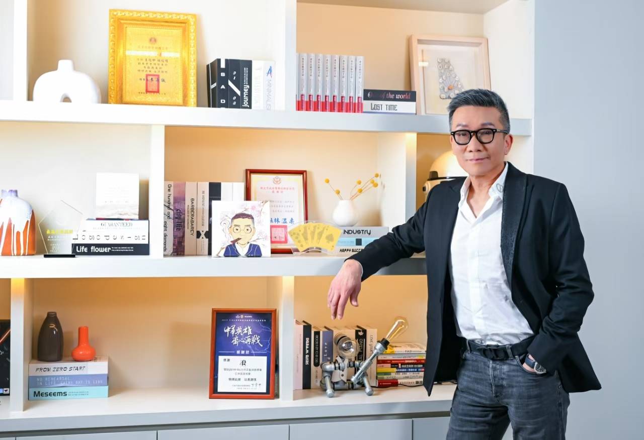 浪凡網路科技董事長王亦衡表示，公司持續推動「直播 × 策展 × 影視」三軸布局，八月營收達新台幣 2.703 億元，年增 24.71%，再創同期新高。