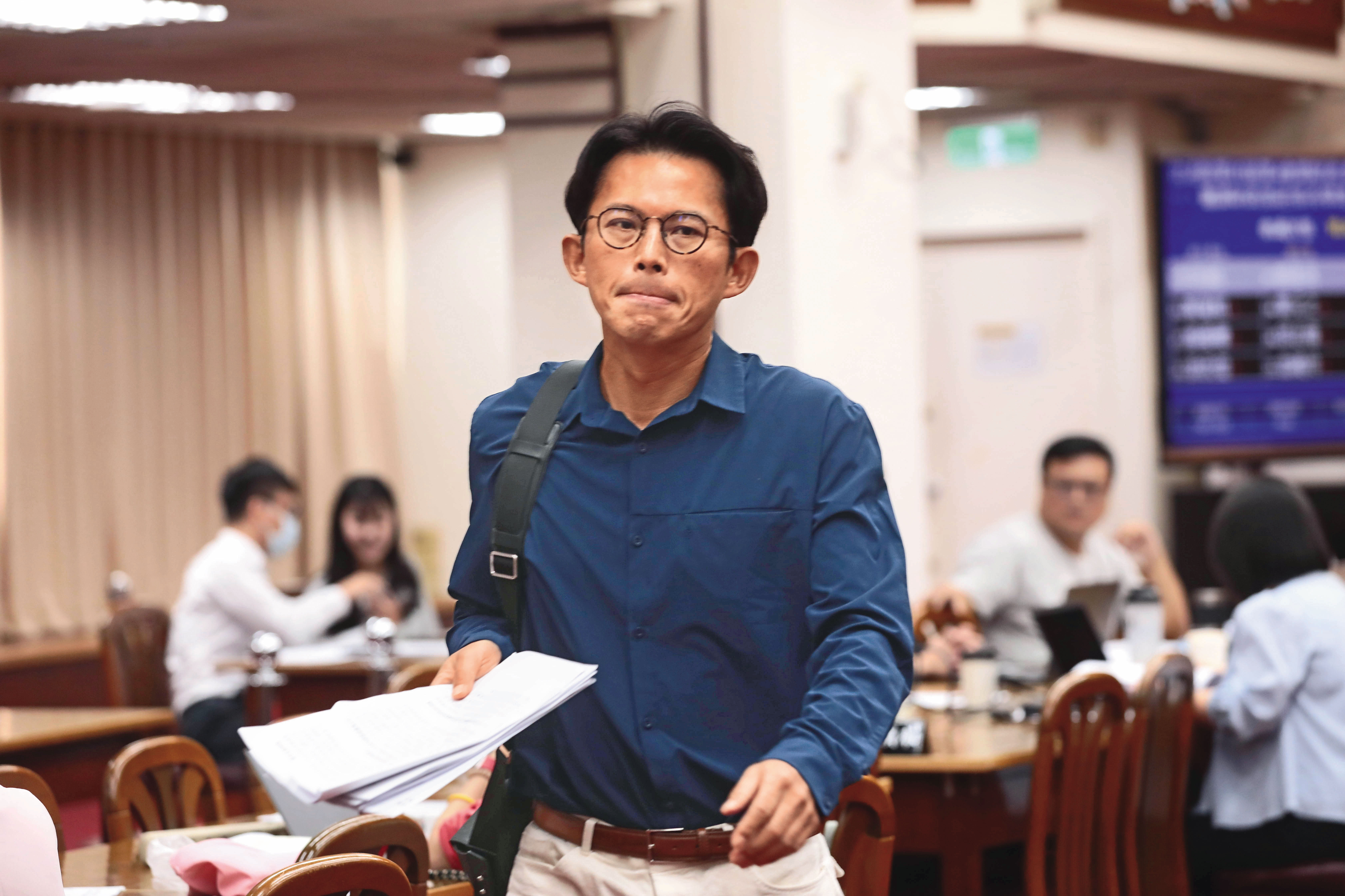 黃國昌涉貪風暴越演越烈,實質掌握凱思國際運作,涉及黨狗駭媒醜聞,各界要求他退出政壇聲音不斷。(鏡報林煒凱)