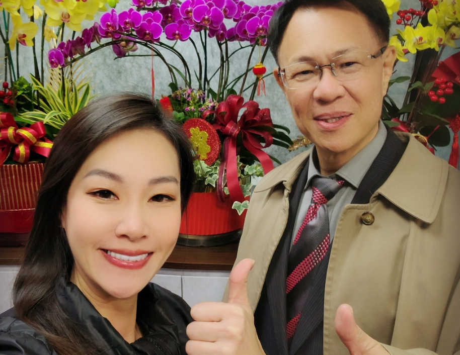 辦公室主任王如意發文批綠營議員捐太少，引發爭議，民眾黨立委張啓楷今發文致歉。（翻攝自王如意臉書）