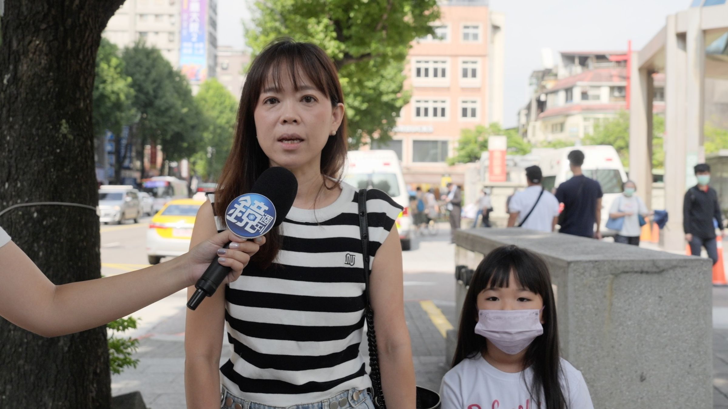 徐媽媽表示,自己孩子在暑期期間,就因為腸病毒而暑期班停課,讓家長們只能跟公司請假在家顧孩子,既心疼又困擾。