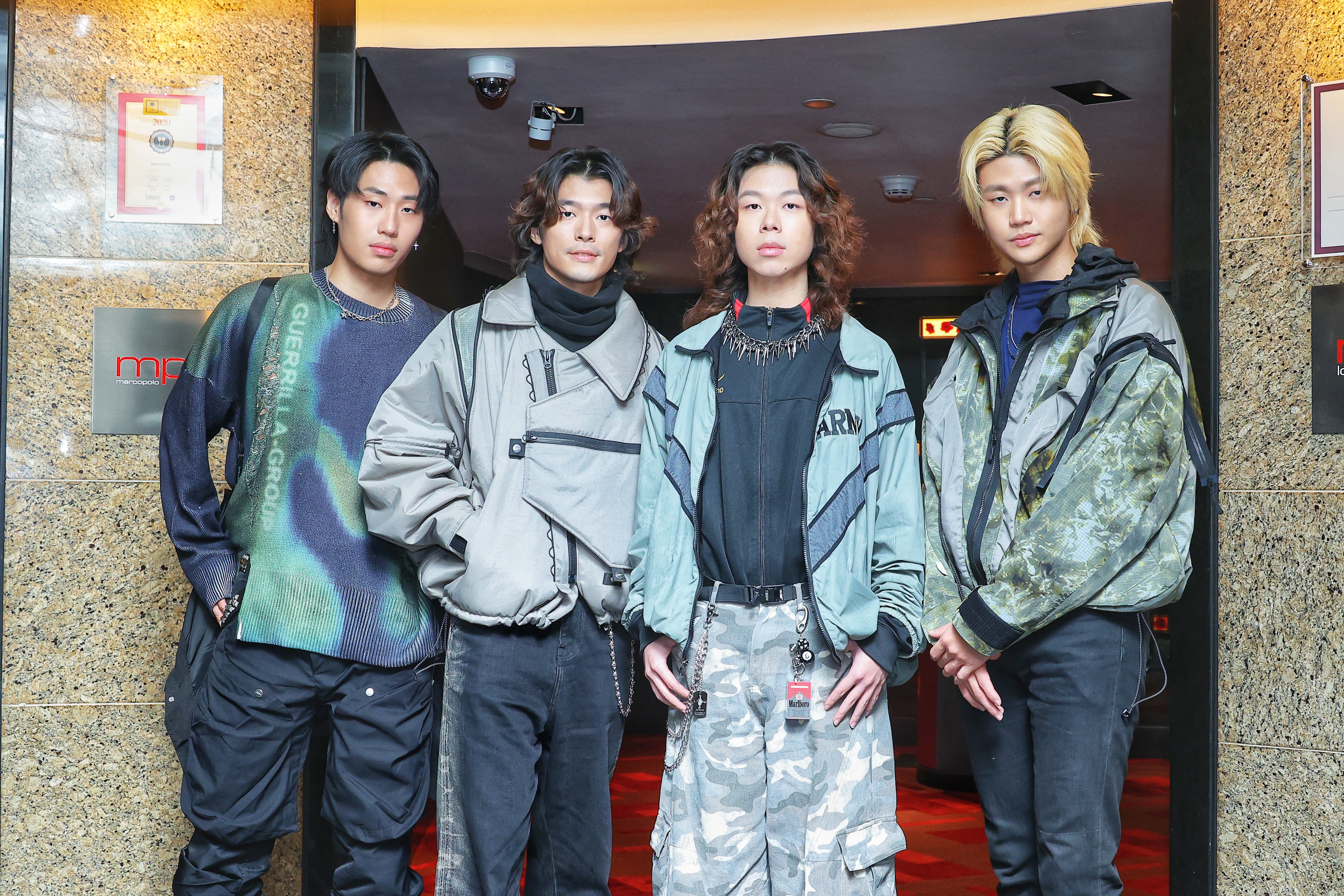 新人樂團PALLAS 帕拉斯宣告正式出道，面對未來挑戰興致勃勃。（左起貝斯手漢堡 、主唱FAMA、鼓手大寶、吉他手小葵）