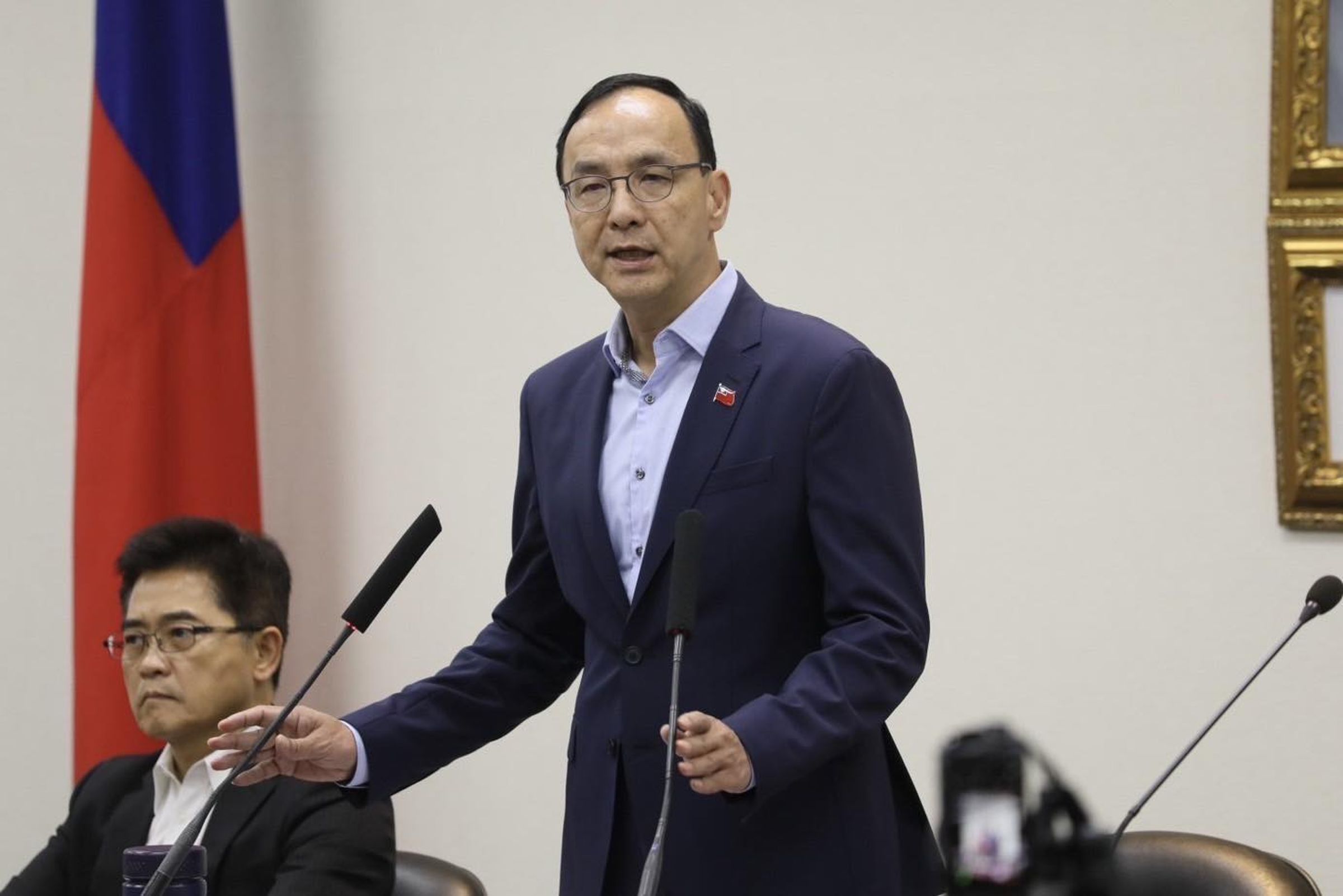 國民黨主席朱立倫轟民進黨政府與中國只有拳頭,沒有溝通、協調。(翻攝自臉書@朱立倫)