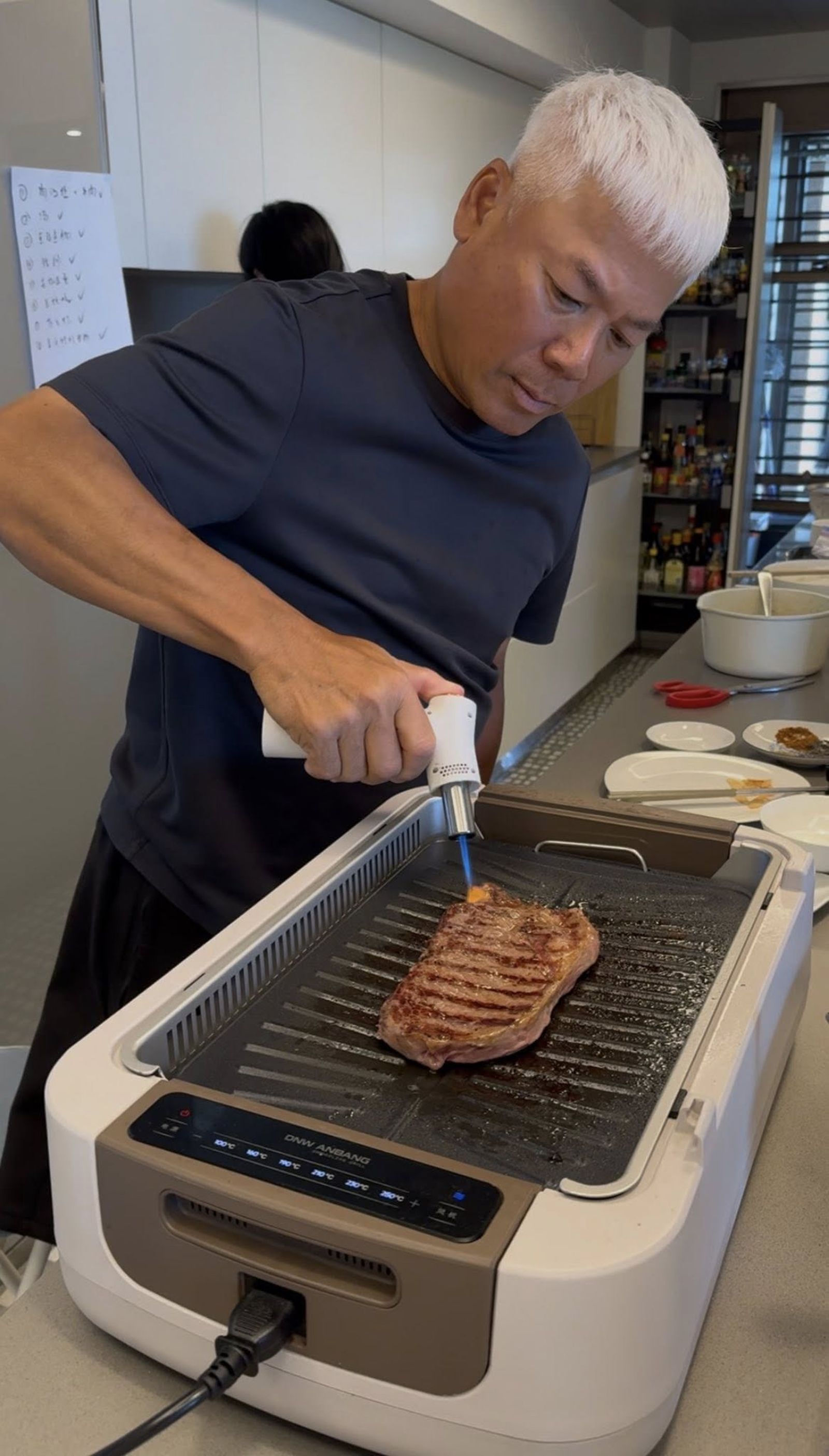 方文琳、裘海正飛鷹三姝合體有望　伊能靜隔海回應了