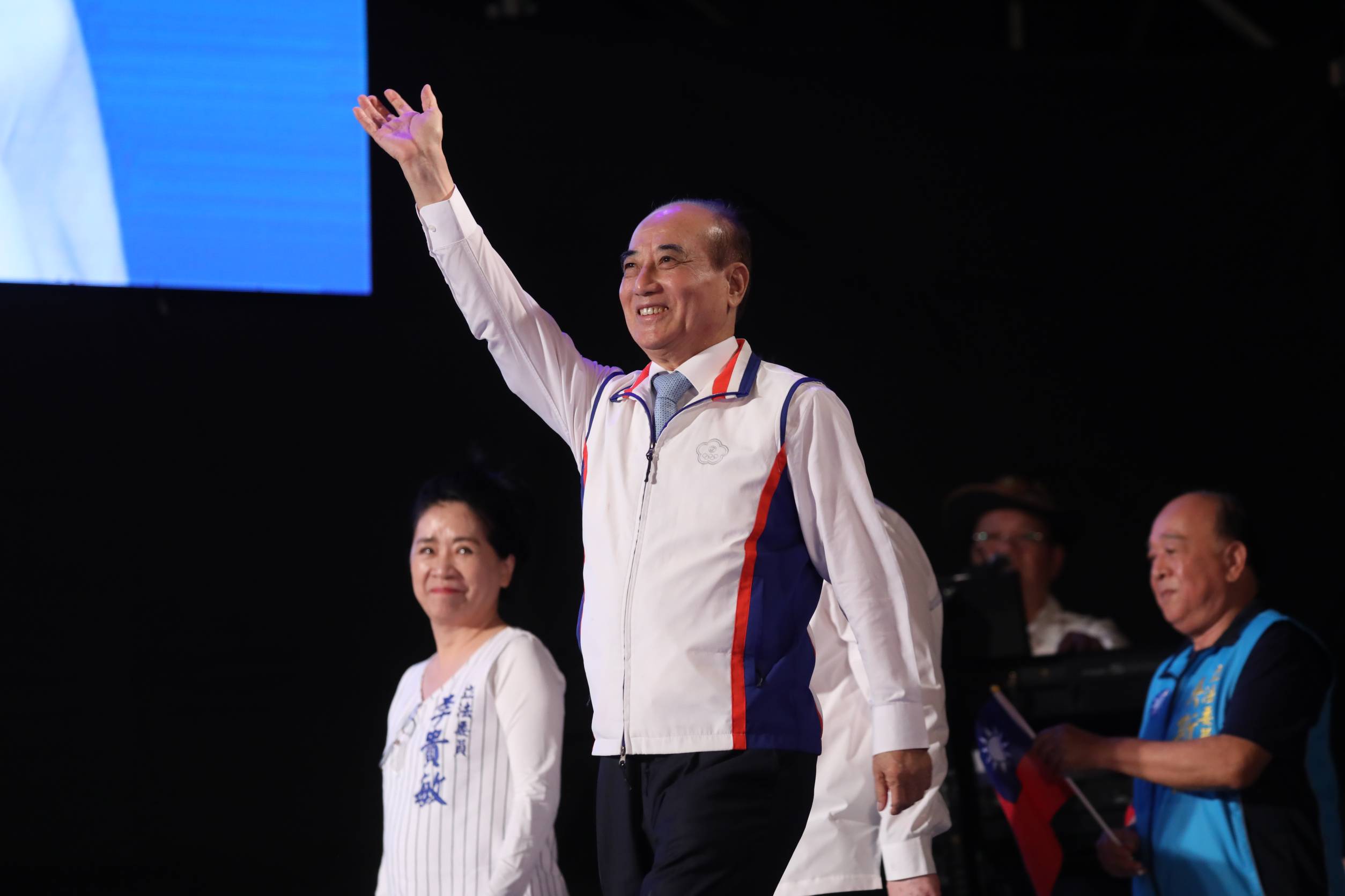 侯友宜今晚舉辦首場萬人造勢，前立法院長王金平致詞時喊話郭台銘「望你早歸」。