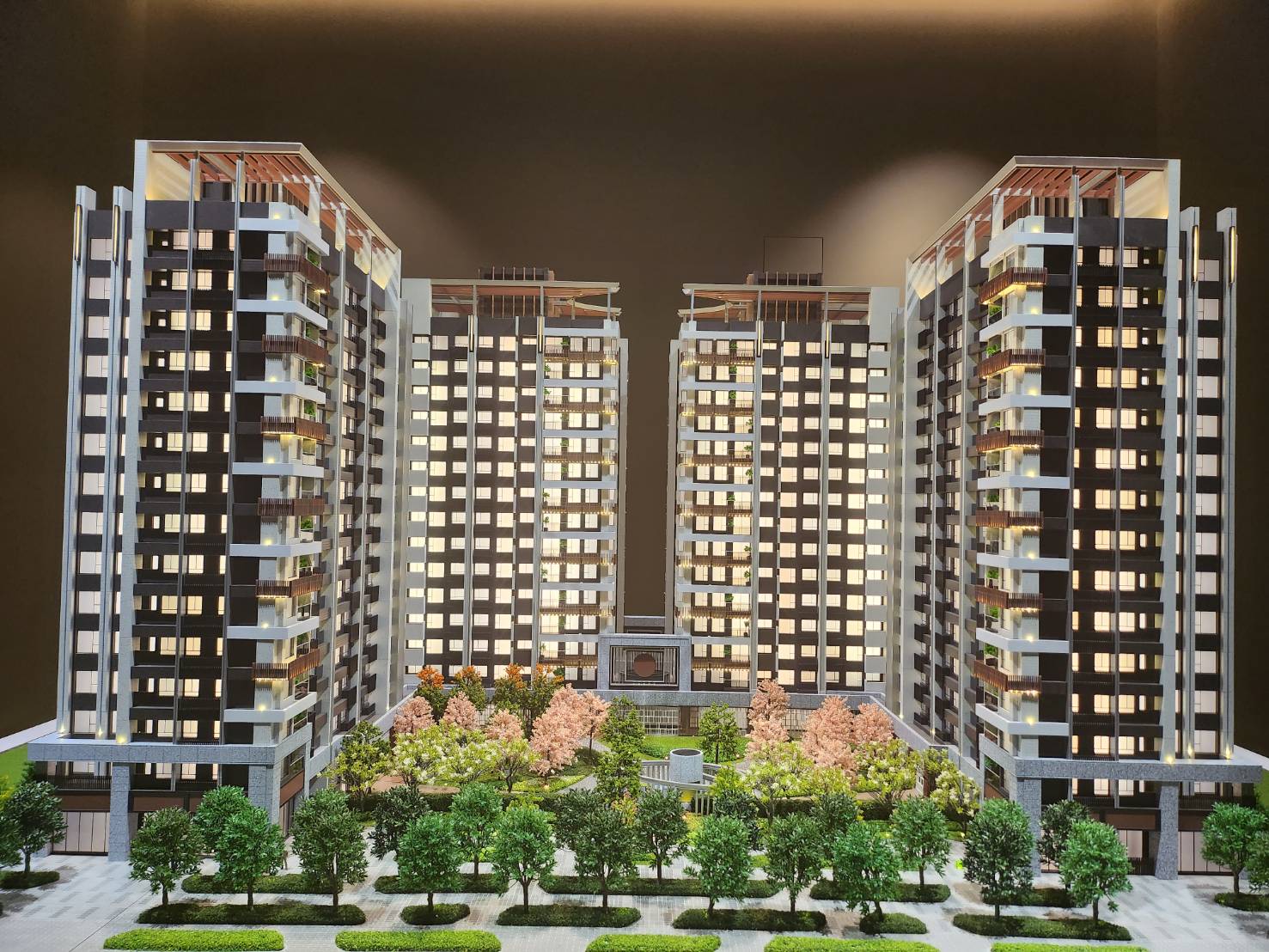 「築。滿滿」基地面積2339坪，將興建大棟距的四棟建築。