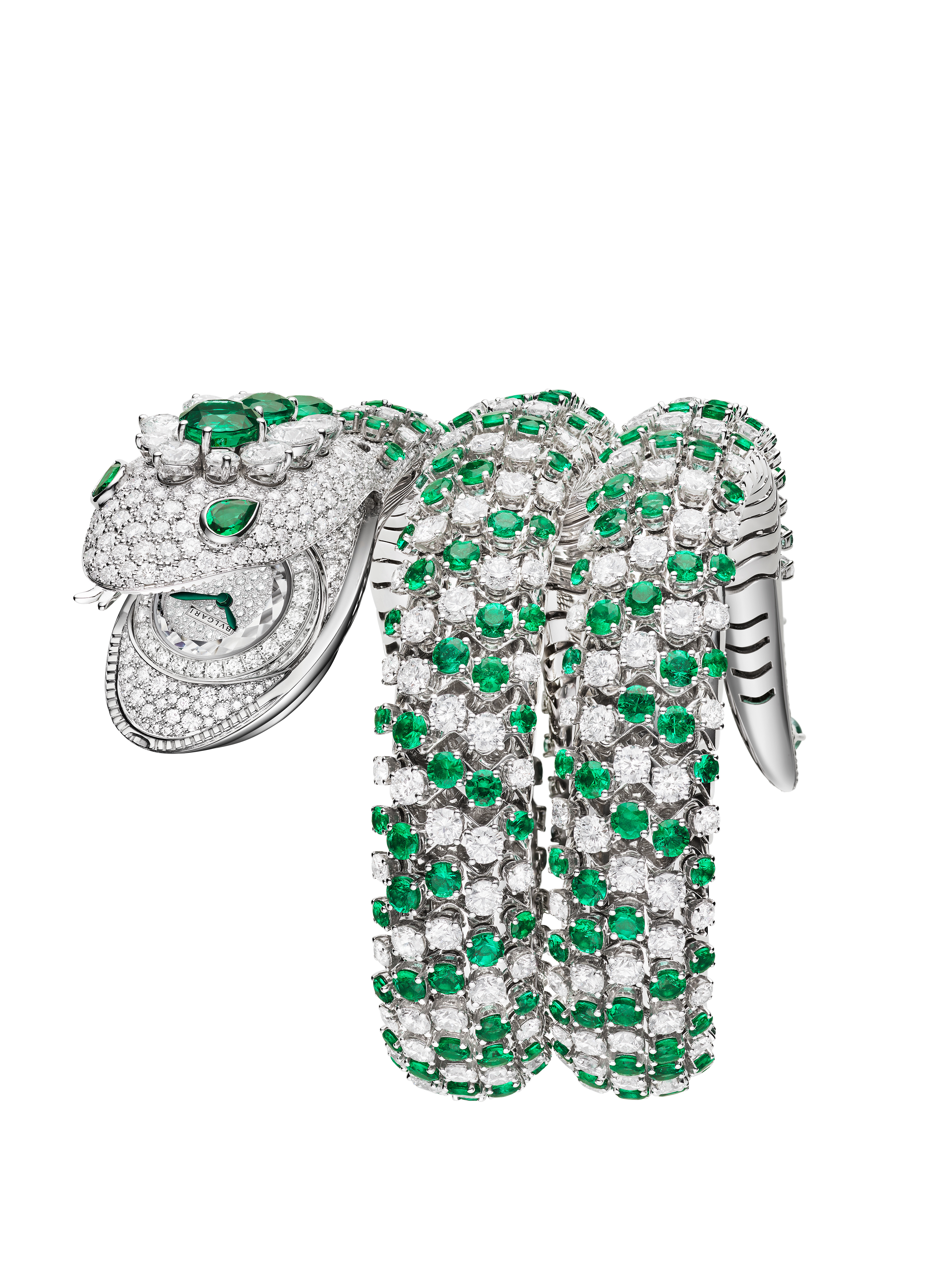 關穎喜歡動物,對SERPENTI靈蛇系列愛不釋手。SERPENTI MISTERIOSI PALLINI頂級珠寶神秘腕錶NT$21,496,000(BVLGARI提供)