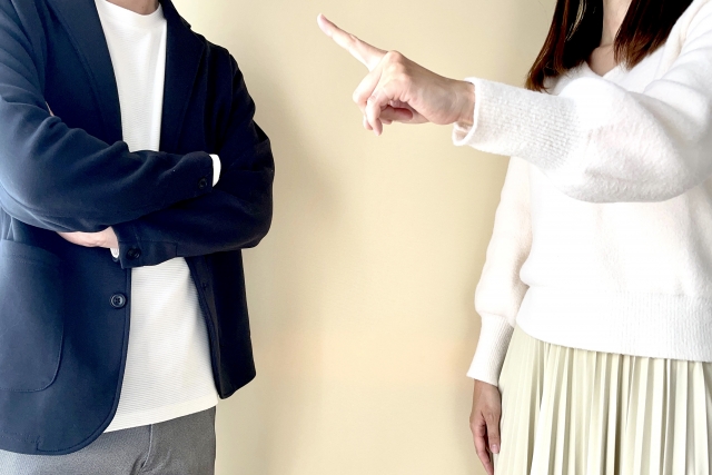 彰化一名人妻為了3,000萬元的土地獲利，不惜多次訴訟跟丈夫爭產。（示意圖，photoAC）