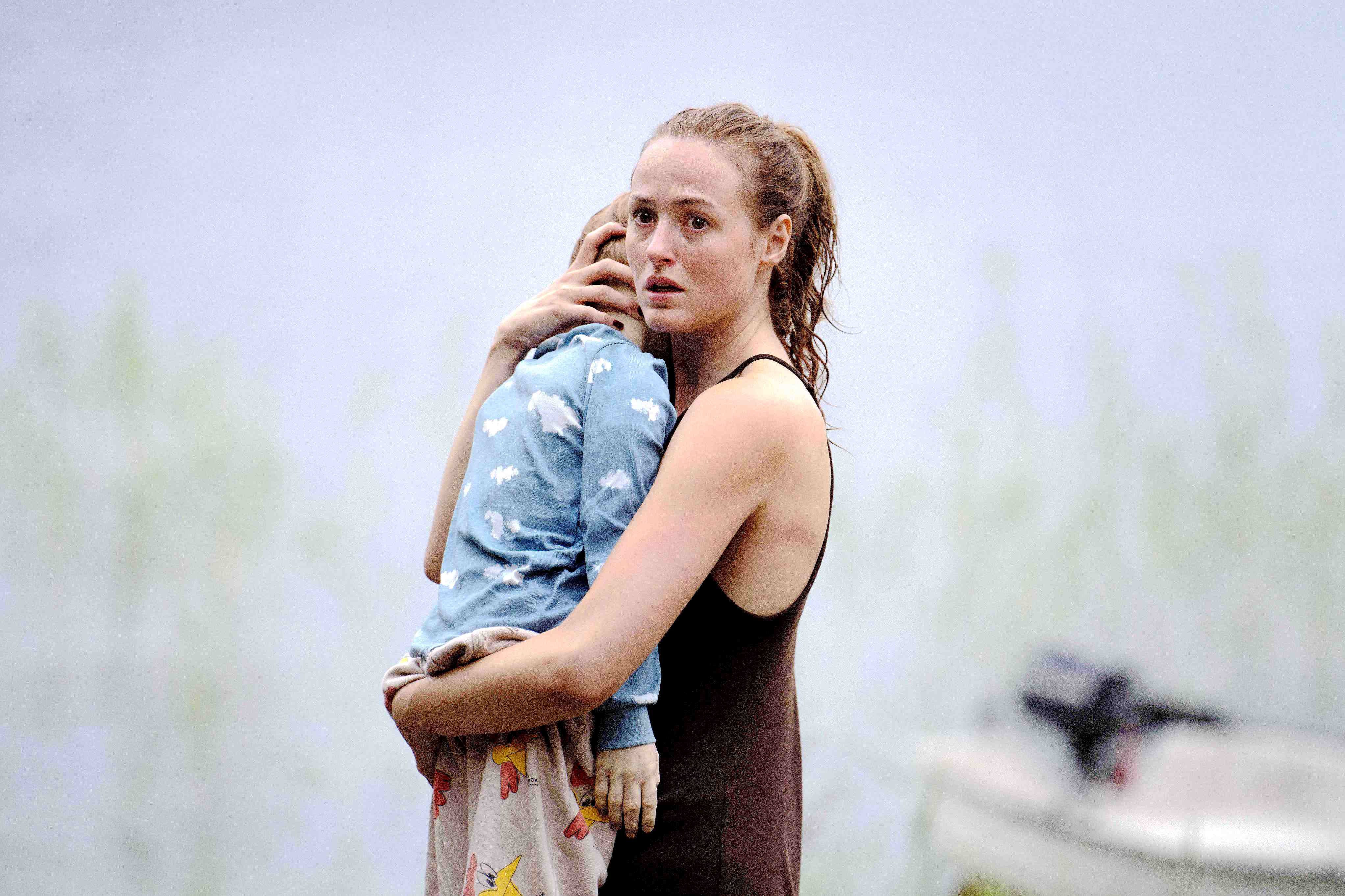 《復活劫》講述單親媽媽痛失兒子，卻在奧斯陸大規模停電後兒子重返人間，母子展開末世逃亡。（海鵬提供）