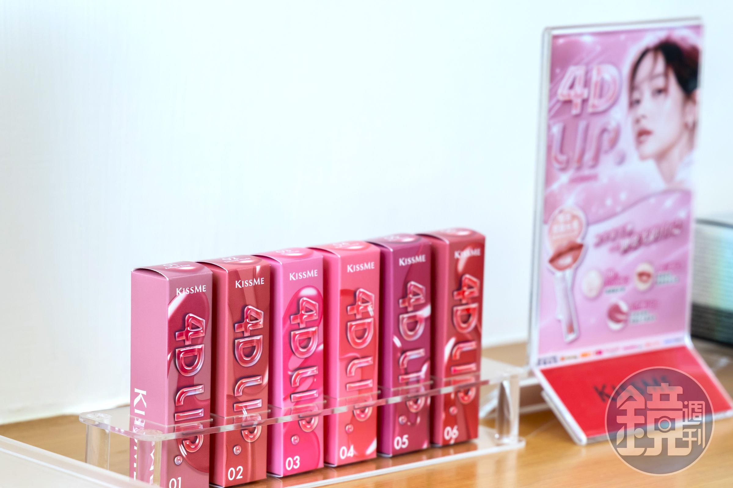 奇士美旗下亦有全彩妝產品，最新推出的4D唇蜜主打飽滿光澤感。李琳媛說，有200年歷史的日本母集團伊勢半，最早就是胭脂起家。