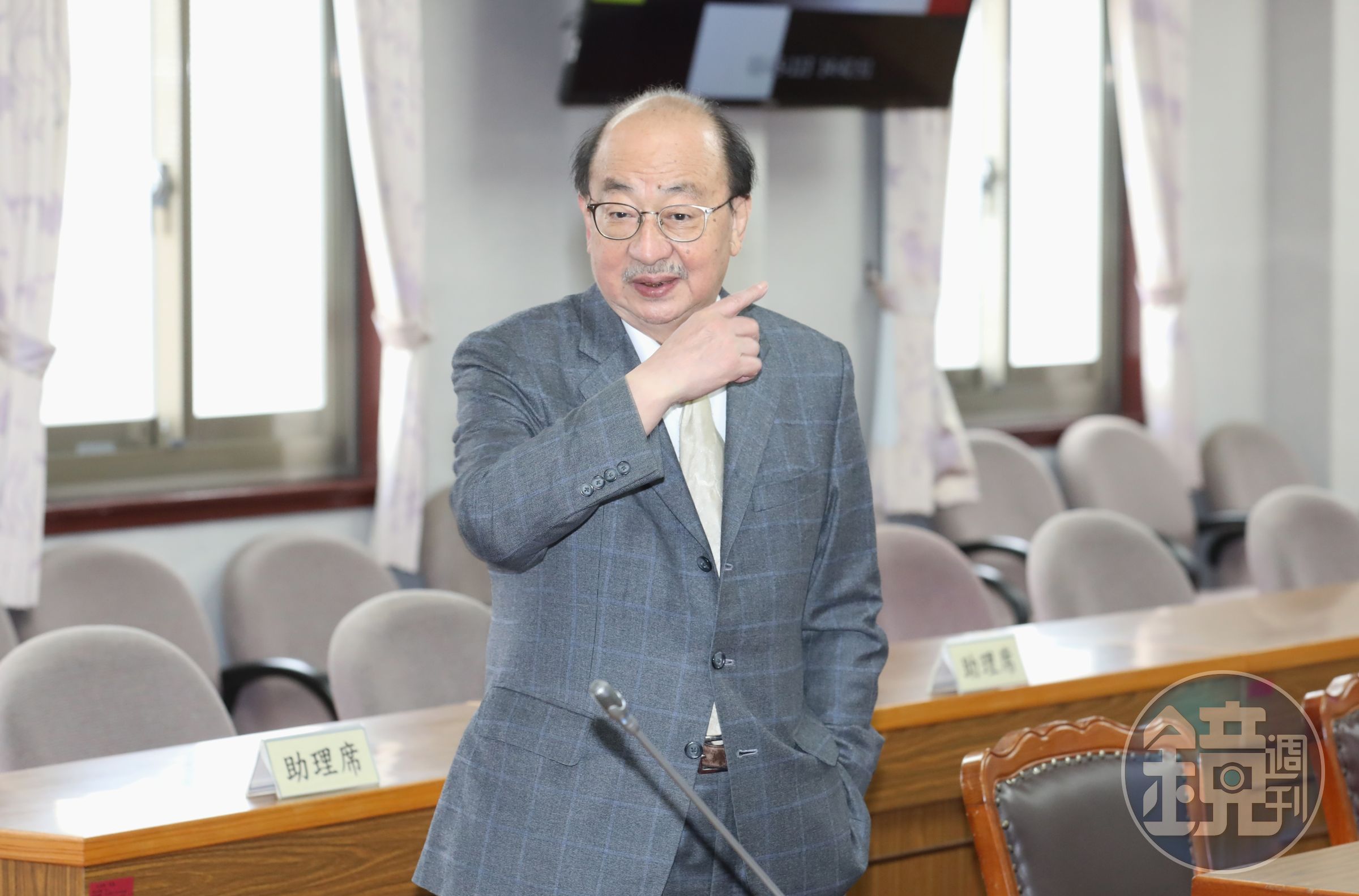 隨著今日開盤股價大跌,柯建銘日前的勸世言論也被網友「翻舊帳」。(本刊資料照)
