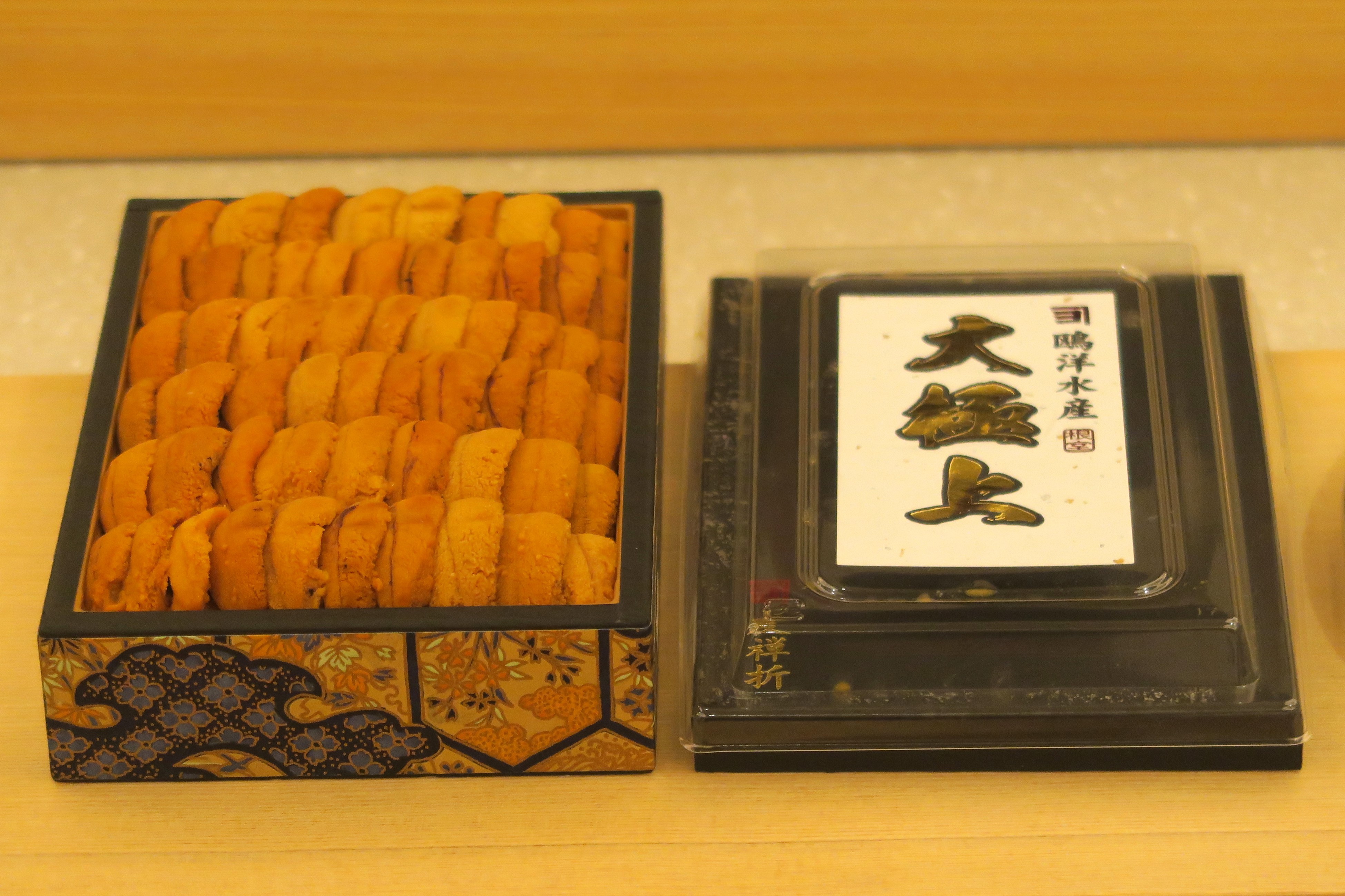 鷗洋水產出品的大極上馬糞海膽,相當少見。