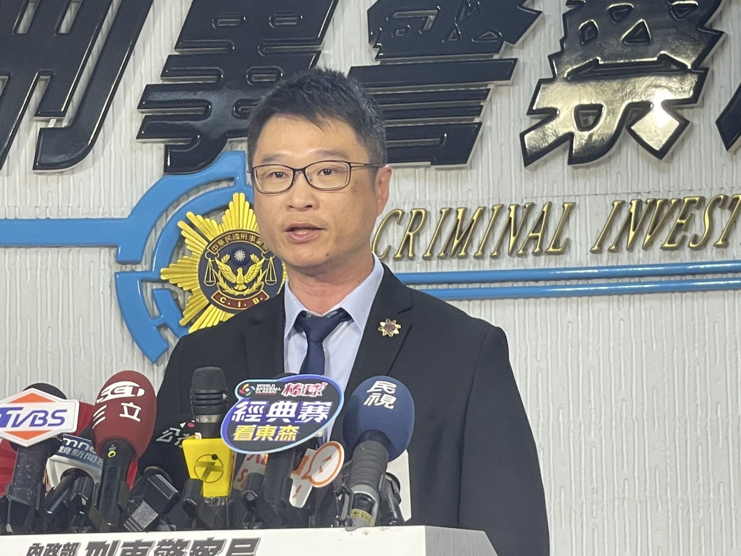 刑事局科技犯罪防制中心主任林建隆說明返還流程。(刑事局提供)