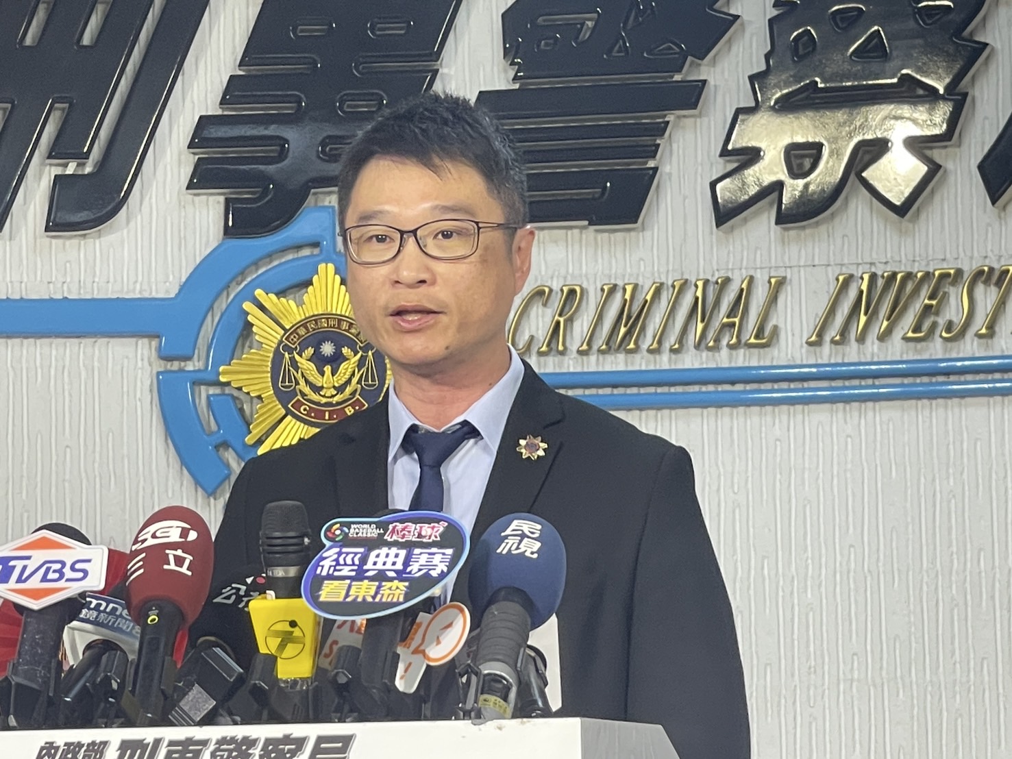 刑事局科技犯罪防制中心主任林建隆說明返還流程。（刑事局提供）