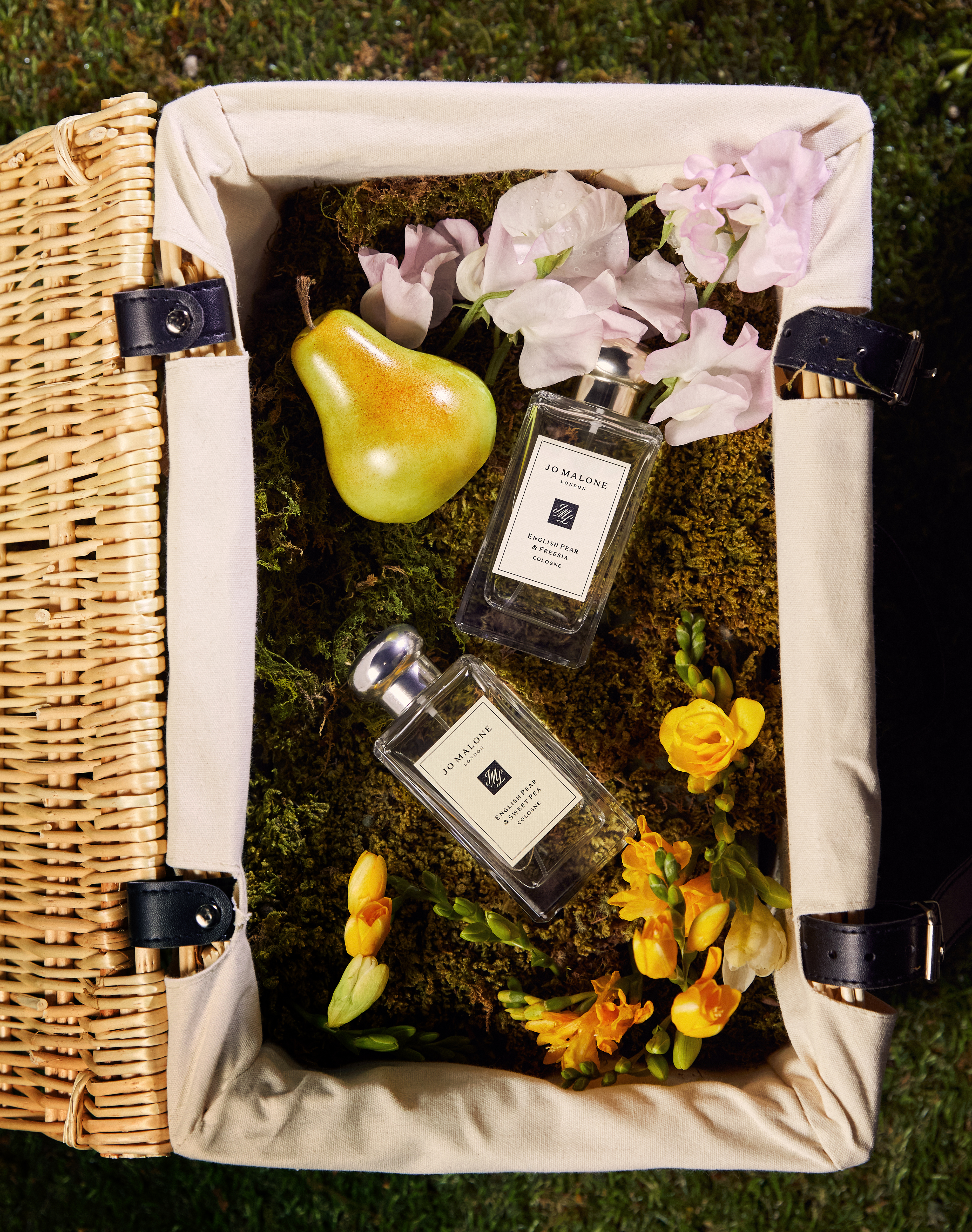與中村一葉、許允真的同款經典英國梨系列香氛。（Jo Malone London提供）