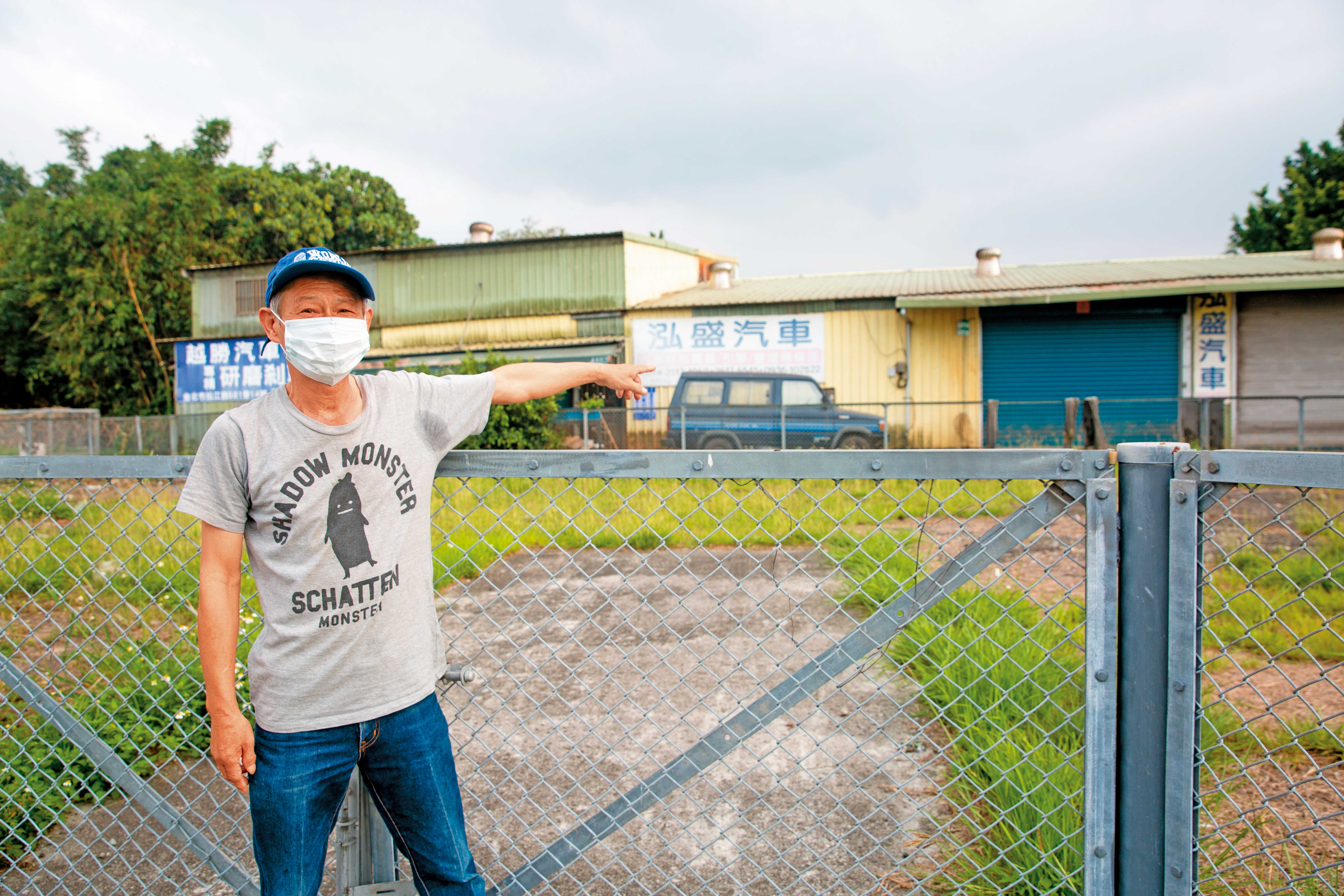 居民張先生（圖）不滿遭賤價徵地，向北市府抗議，結果又遭刁難。