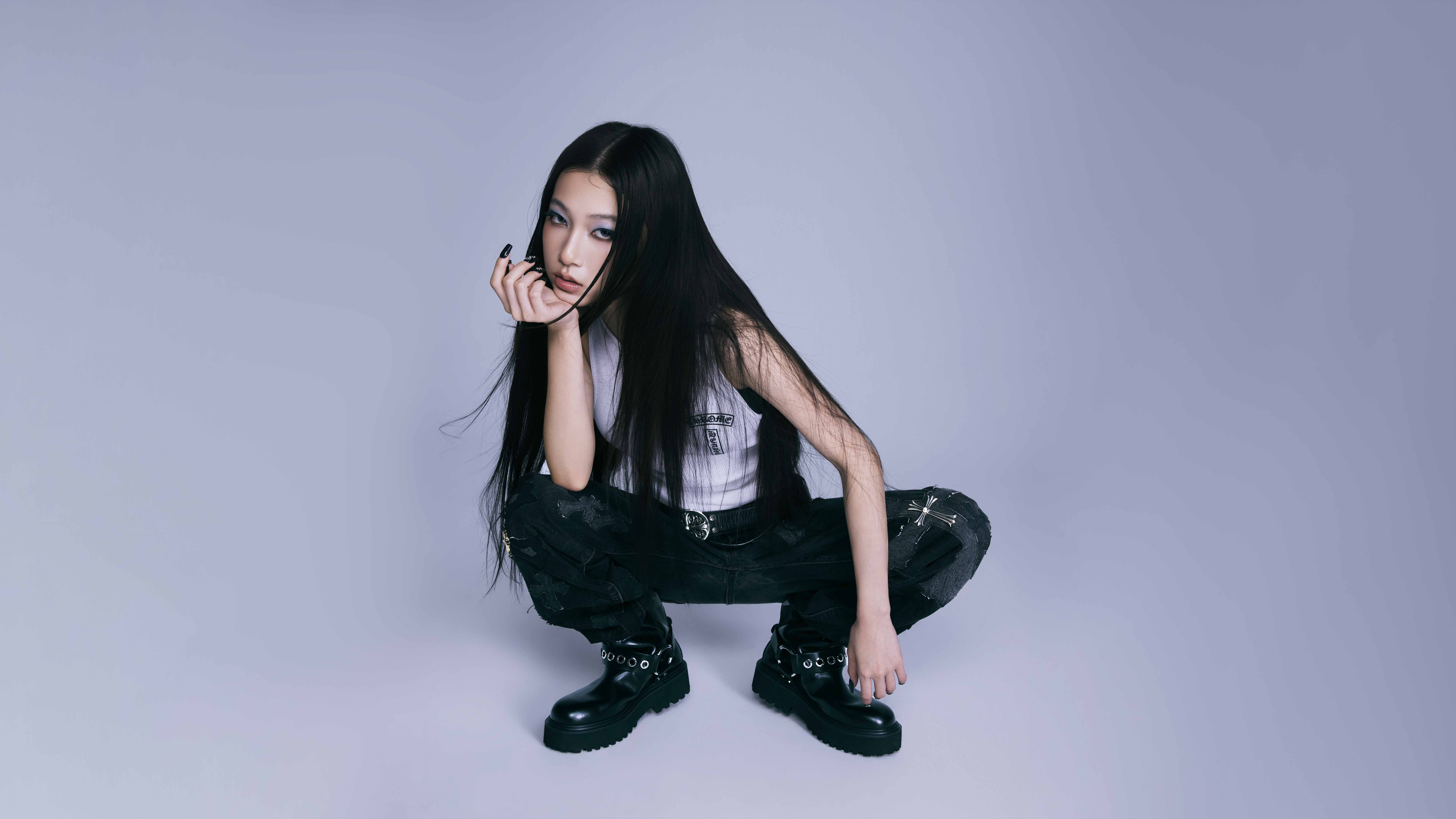 話題新人郁欣Ivy正式推出話題出道單曲〈Want Me Back〉,以唱跳歌手身分強勢出道。(KTJ Holding 提供)