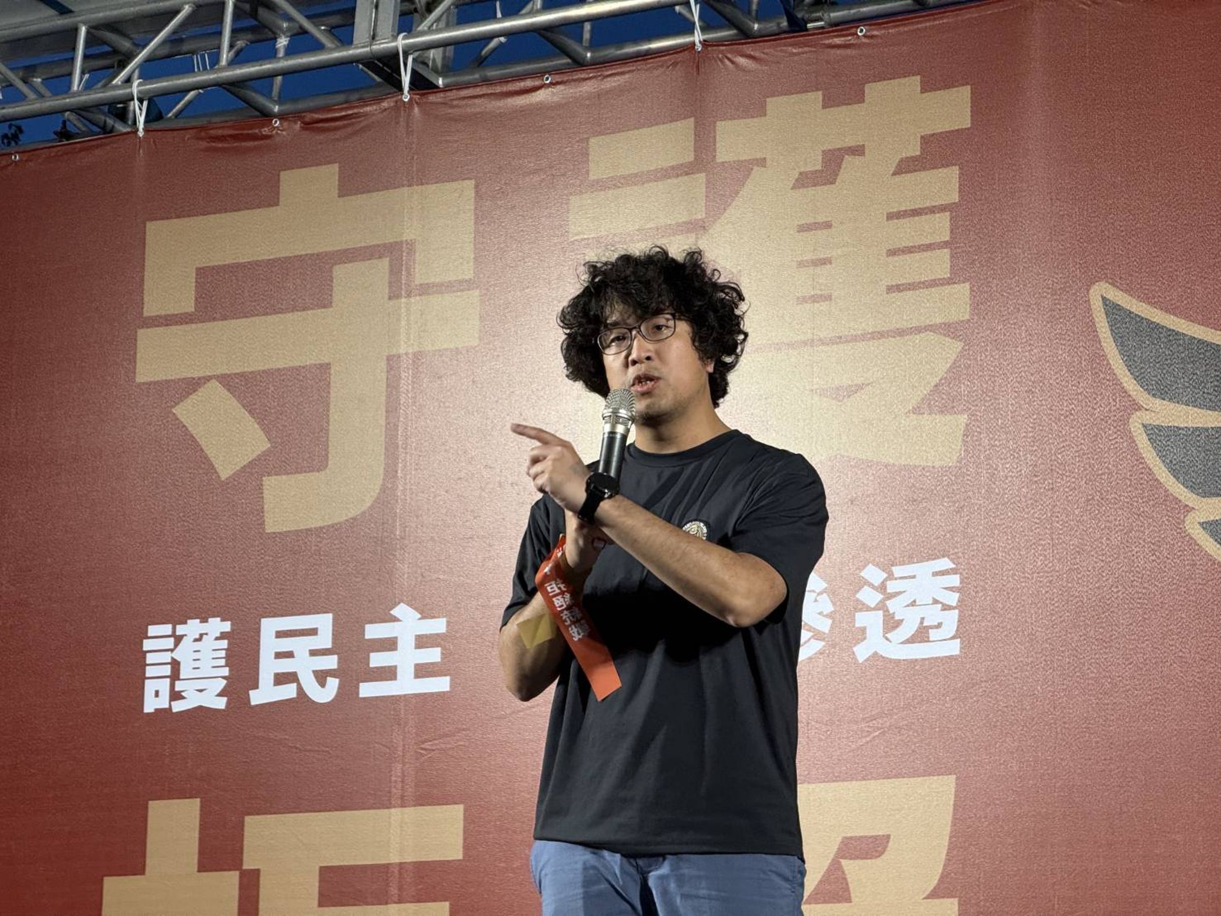 總統賴清德今日在民進黨中常會上聲援綠委沈伯洋。(鏡報董孟航)